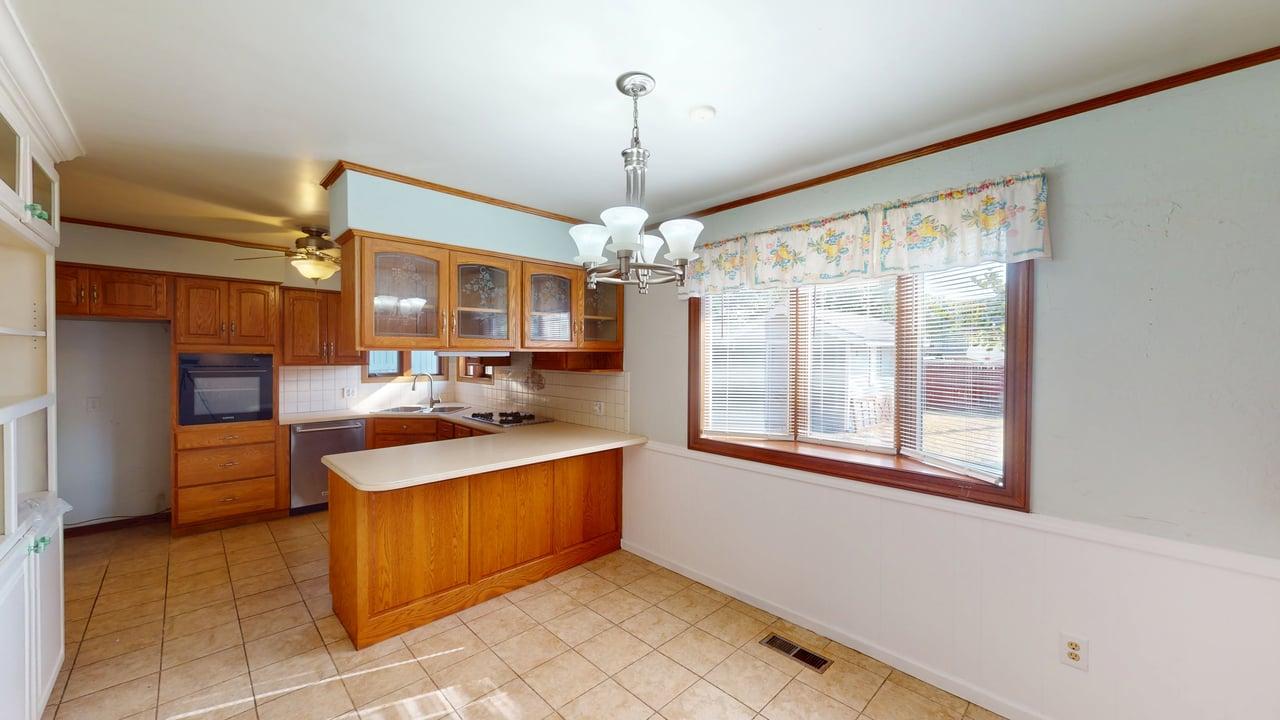 2621 S 89th East Avenue Property Photo 10