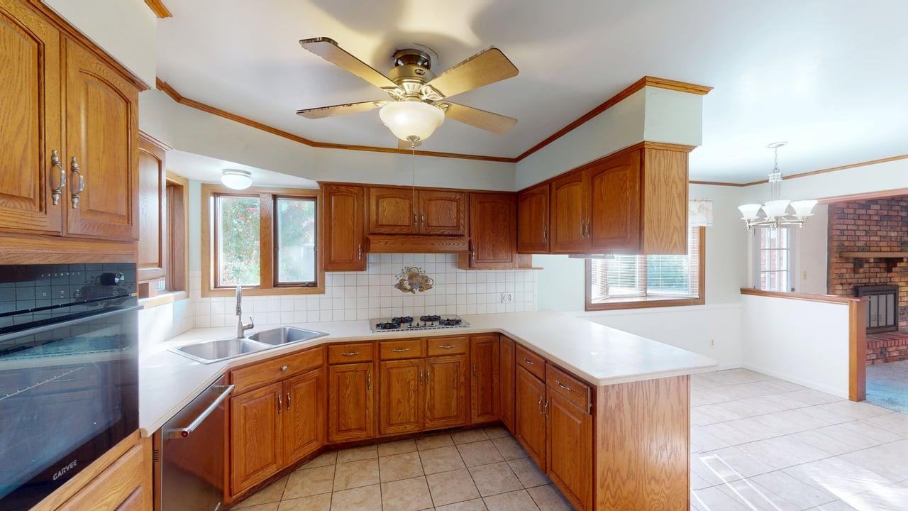 2621 S 89th East Avenue Property Photo 13