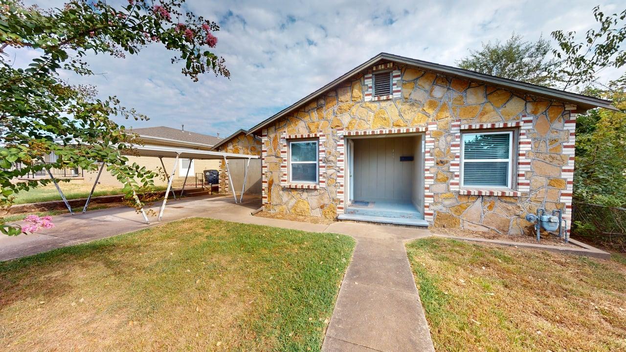 415 E Aquarium Place