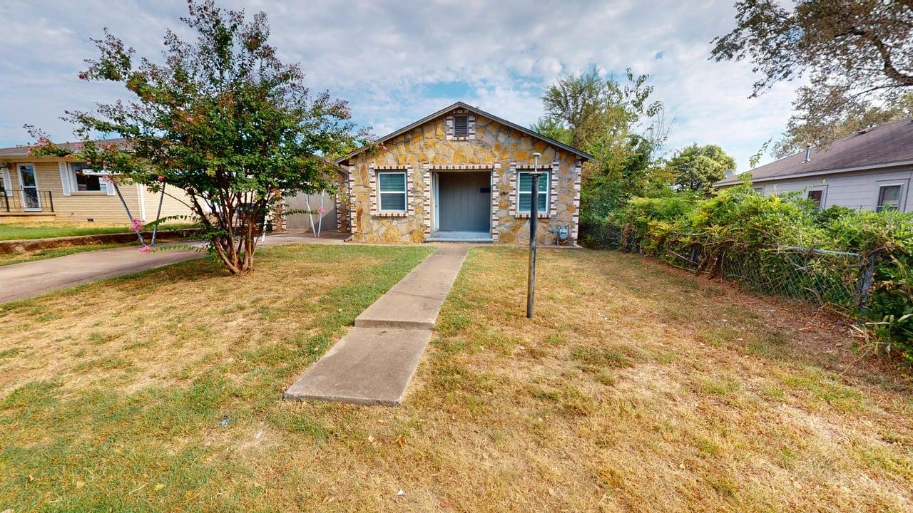 415 E Aquarium Place Property Photo 3