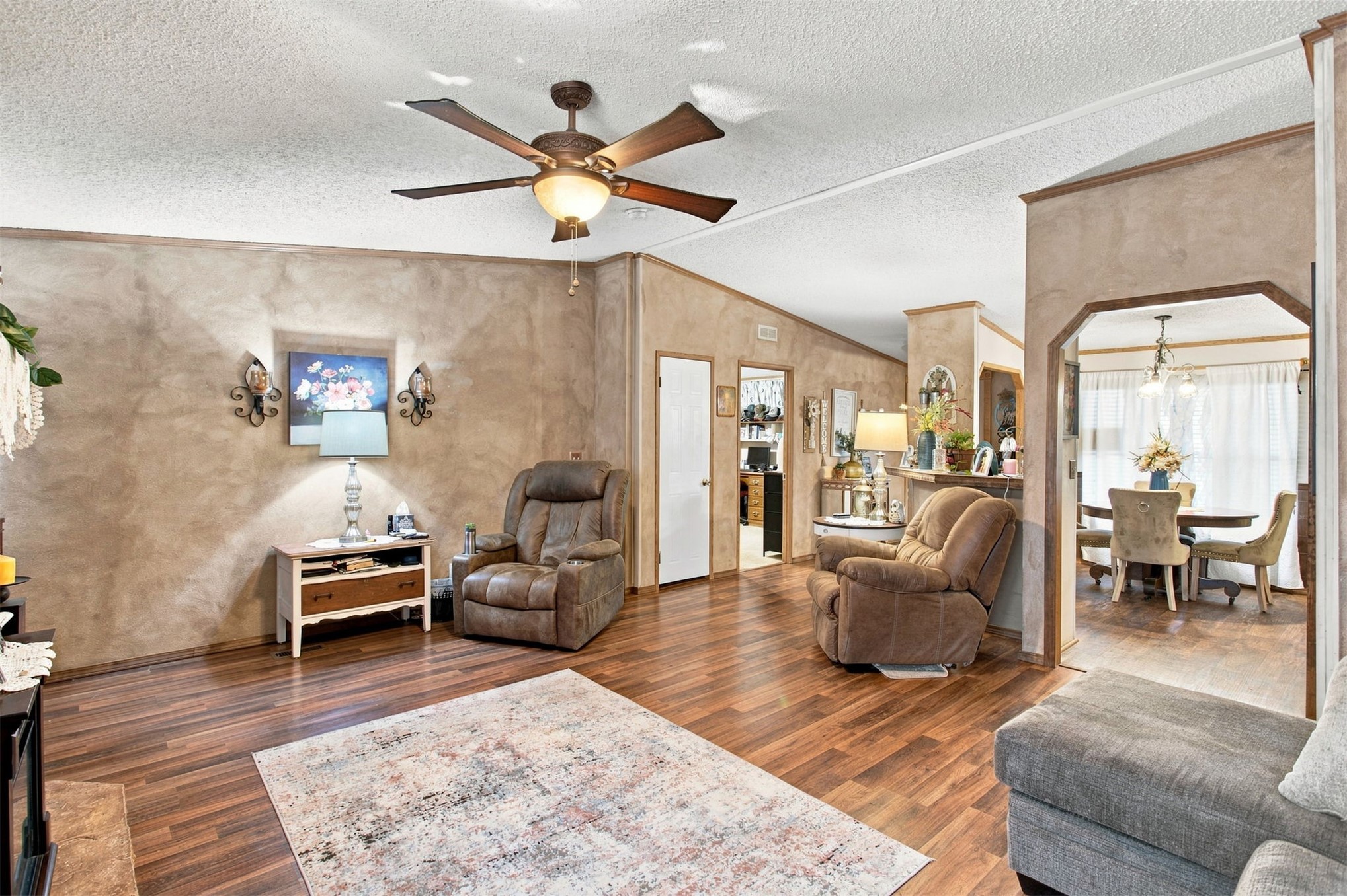9718 Texoma Park Property Photo 7