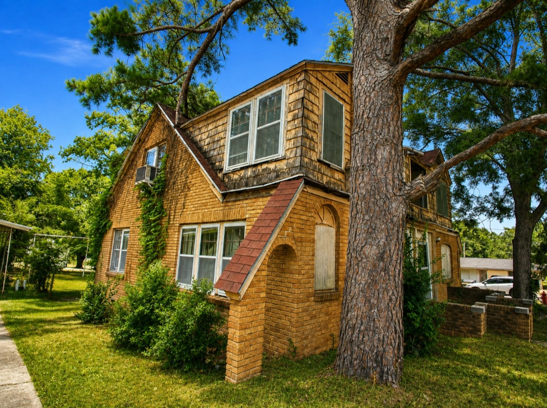 903 Ew Sunset Drive Property Photo 4