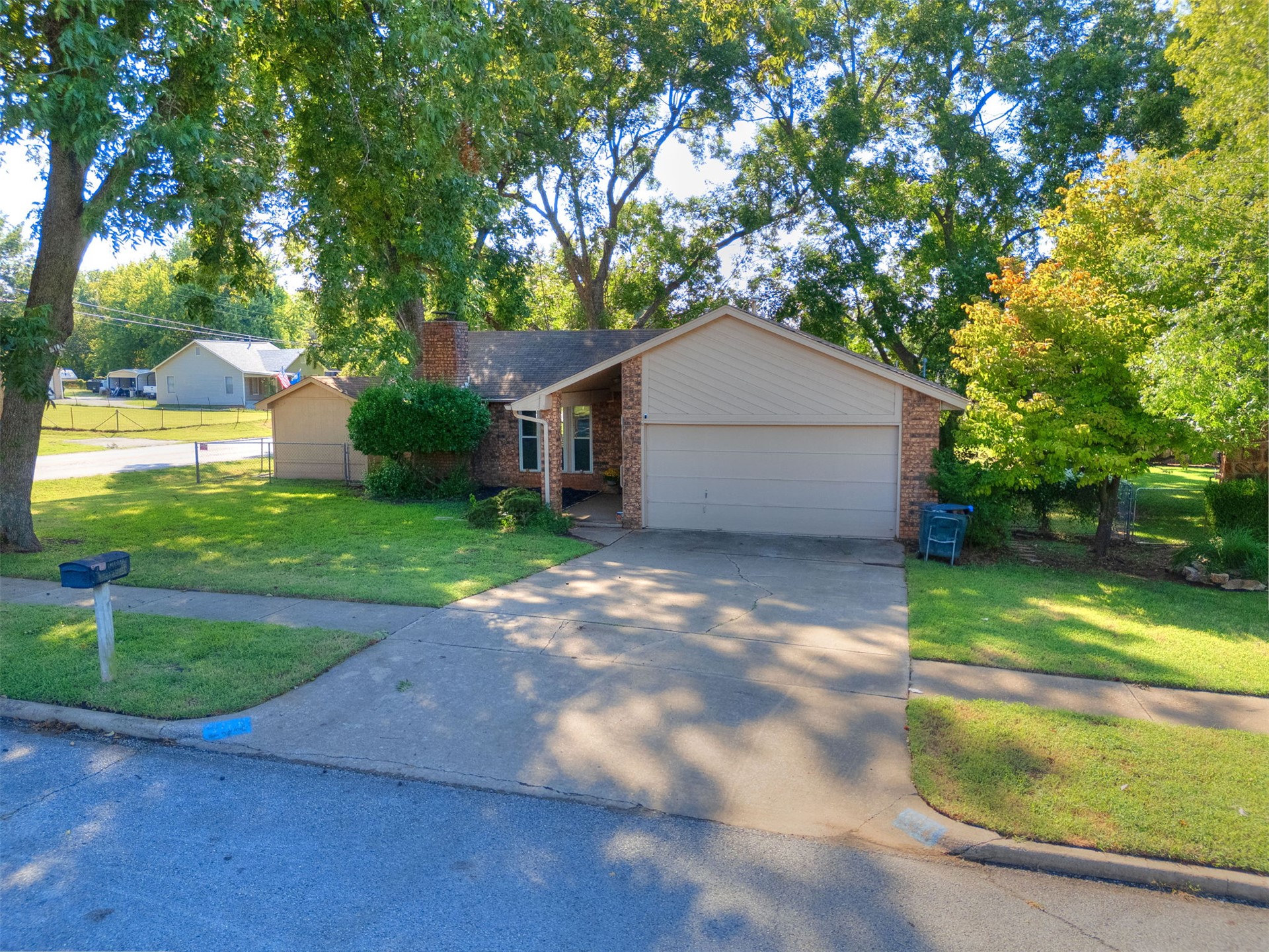 204 W Seward Avenue Property Photo 2