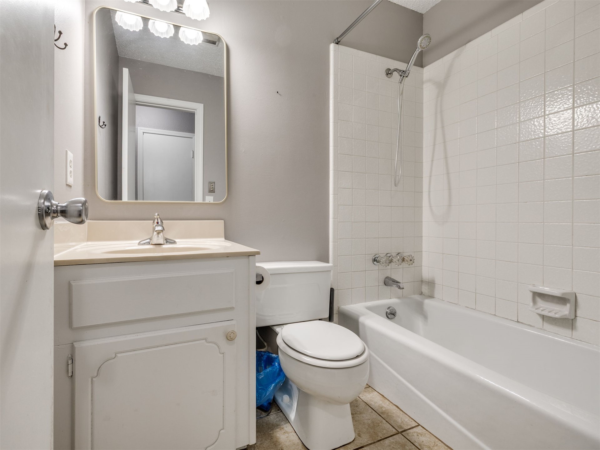 204 W Seward Avenue Property Photo 15