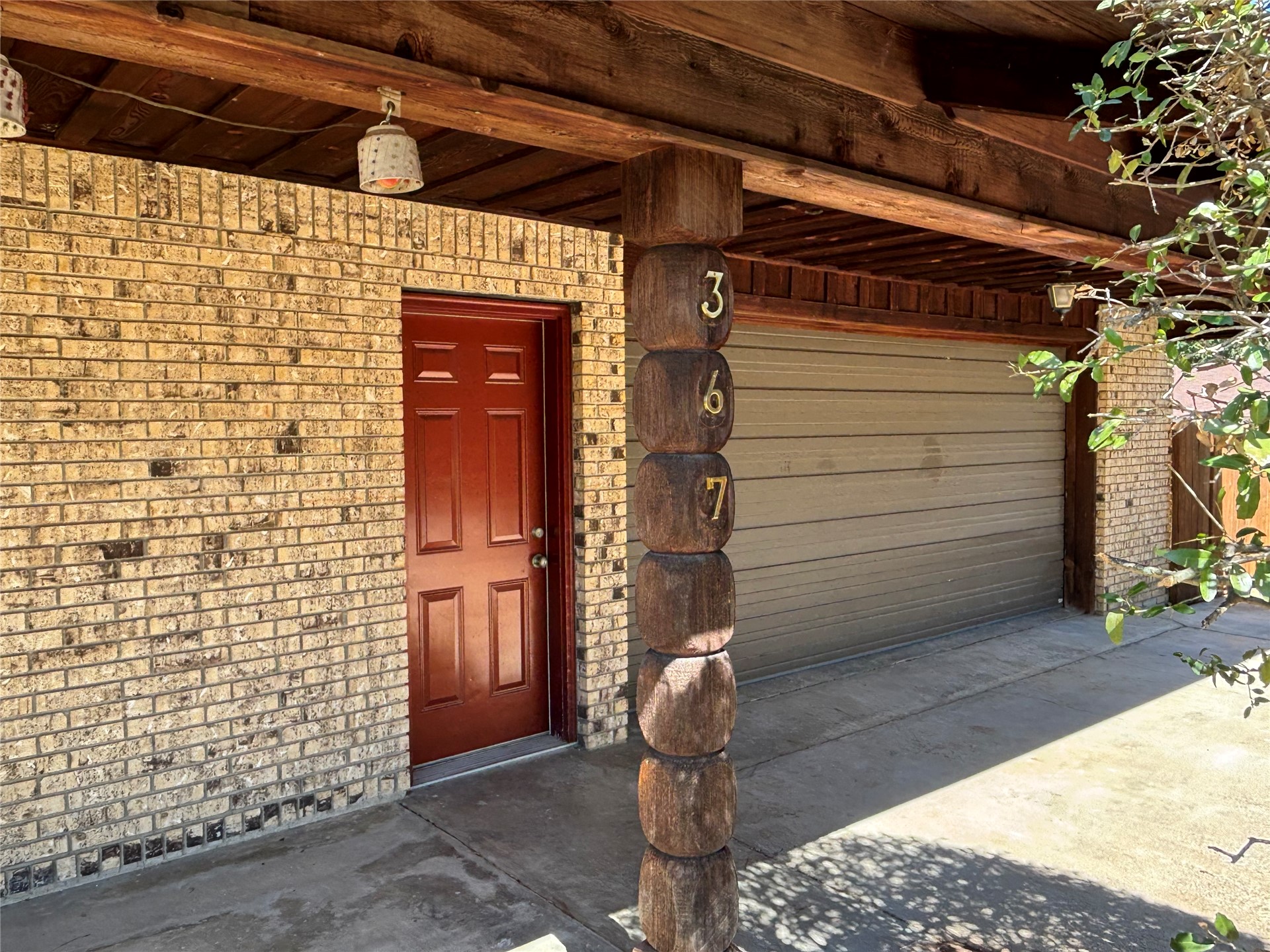 367 W Cliff Drive Property Photo 4