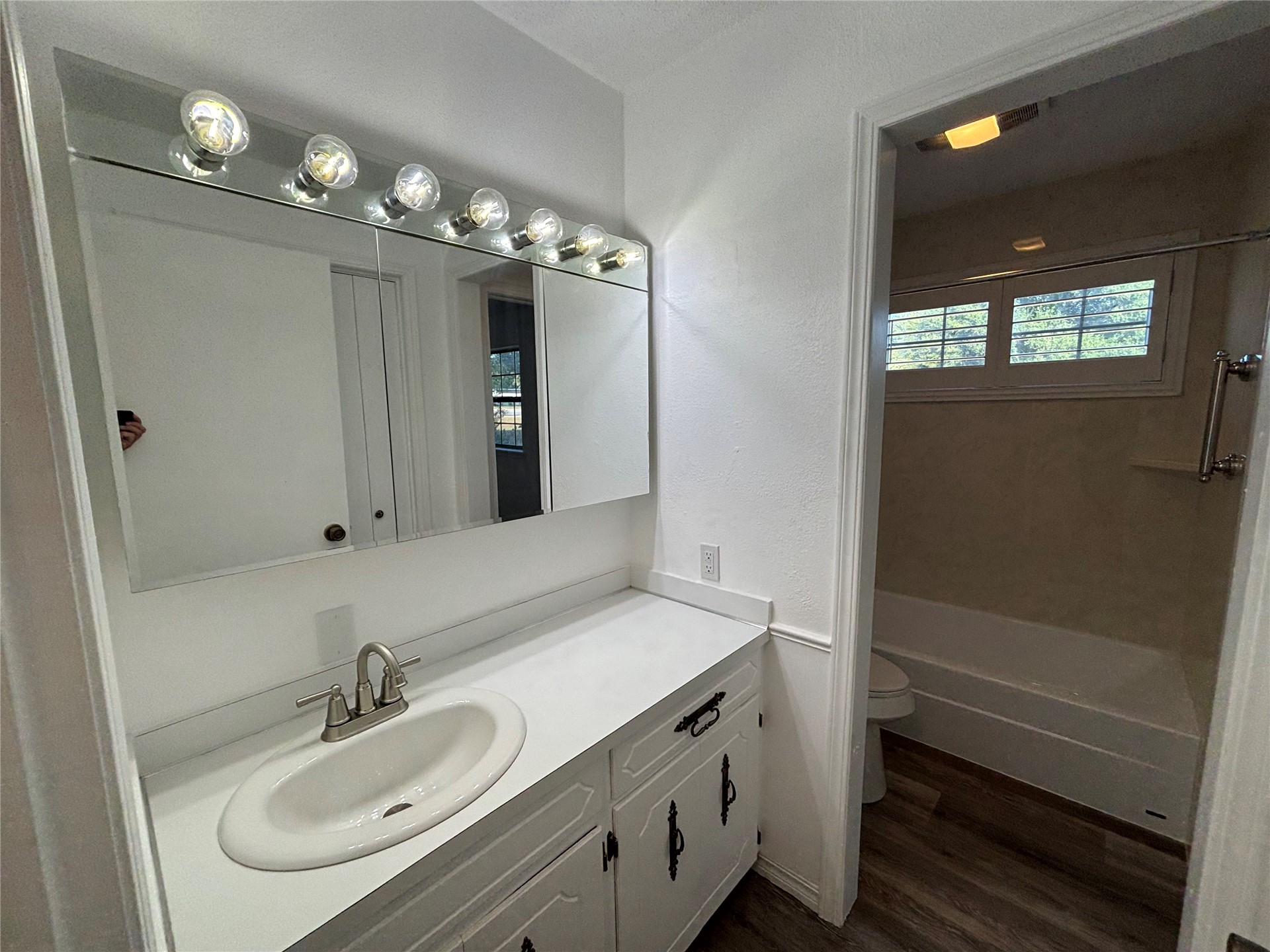 367 W Cliff Drive Property Photo 17