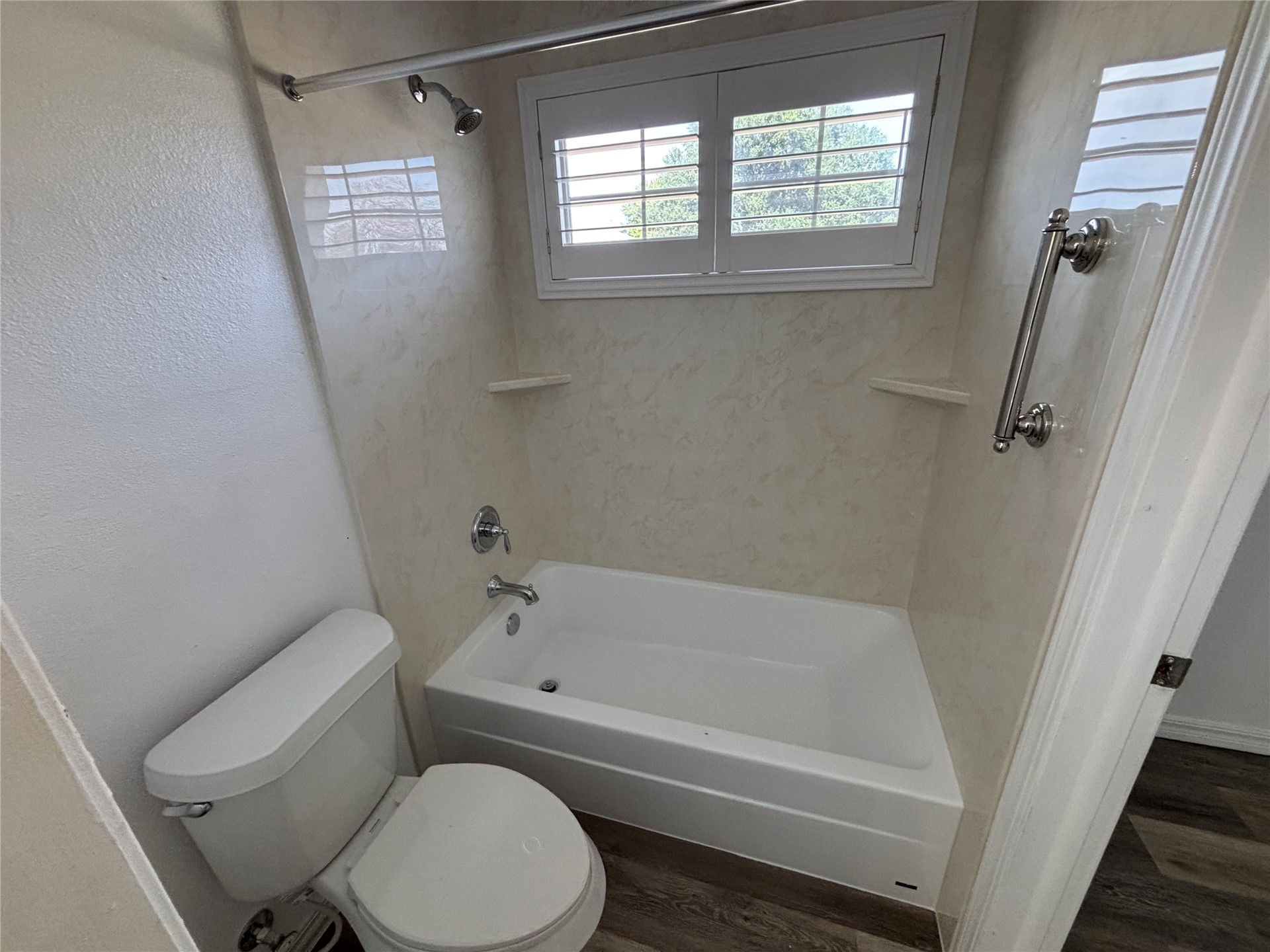 367 W Cliff Drive Property Photo 18