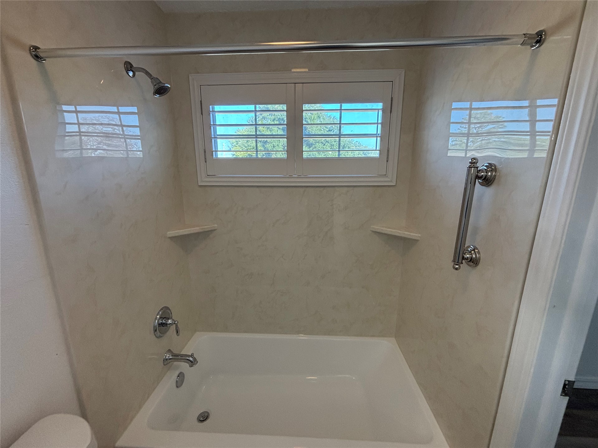 367 W Cliff Drive Property Photo 19