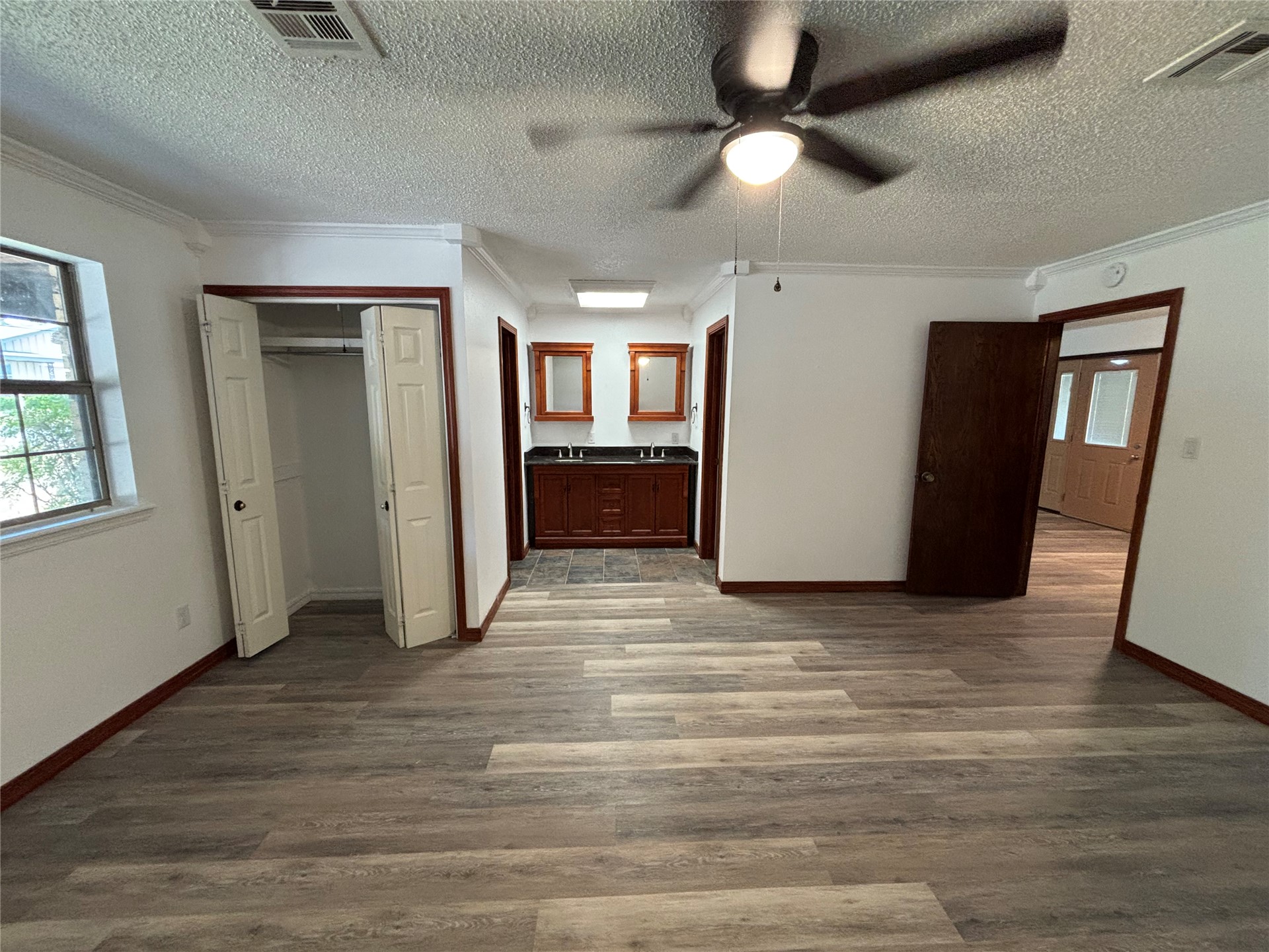 367 W Cliff Drive Property Photo 27