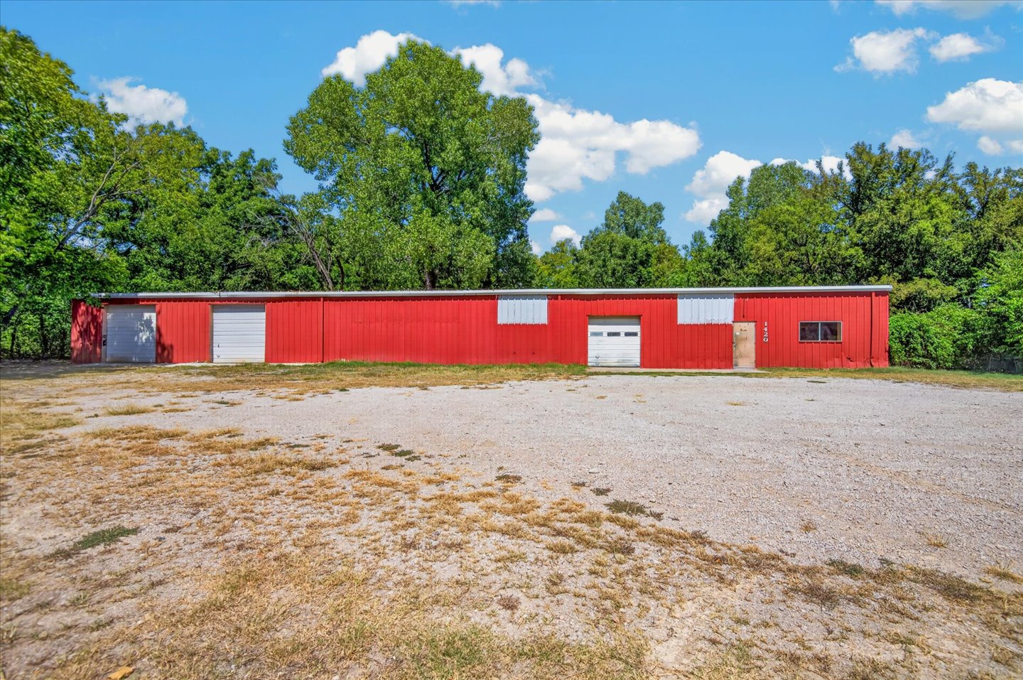1420 Tuxedo Boulevard Property Photo 1