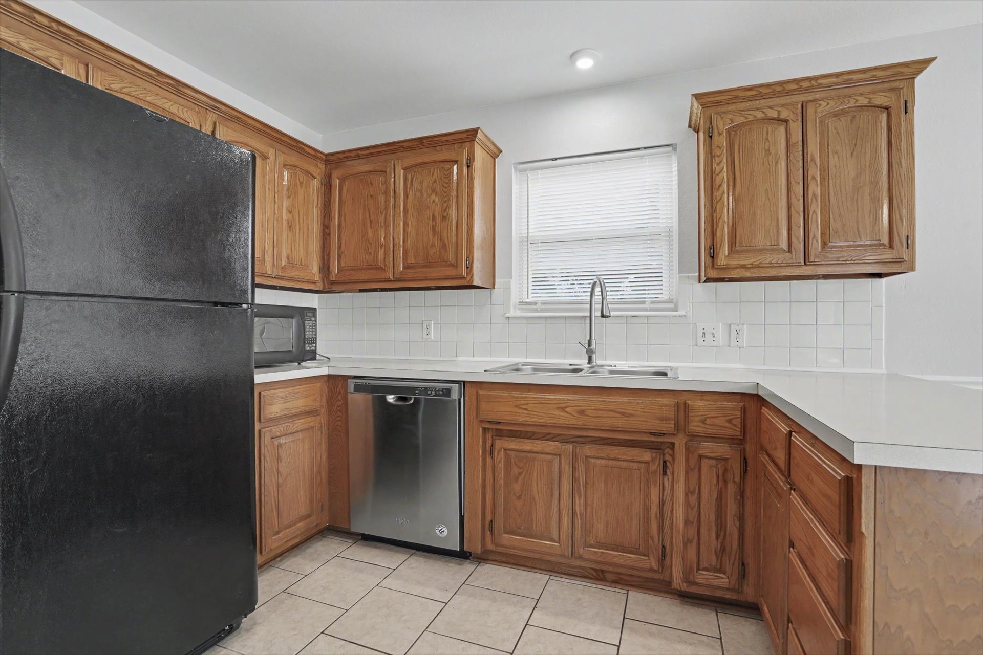 105 E Indianapolis Street E Property Photo 13