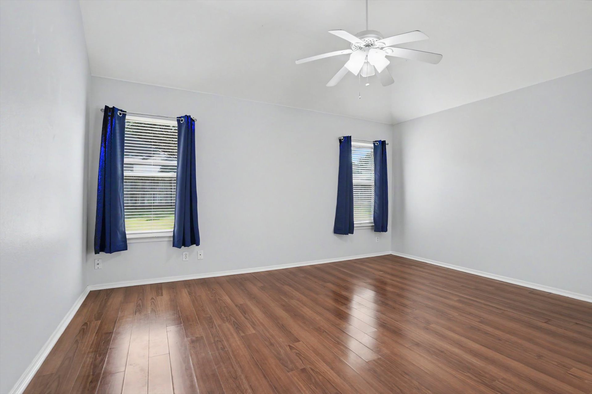 105 E Indianapolis Street E Property Photo 15
