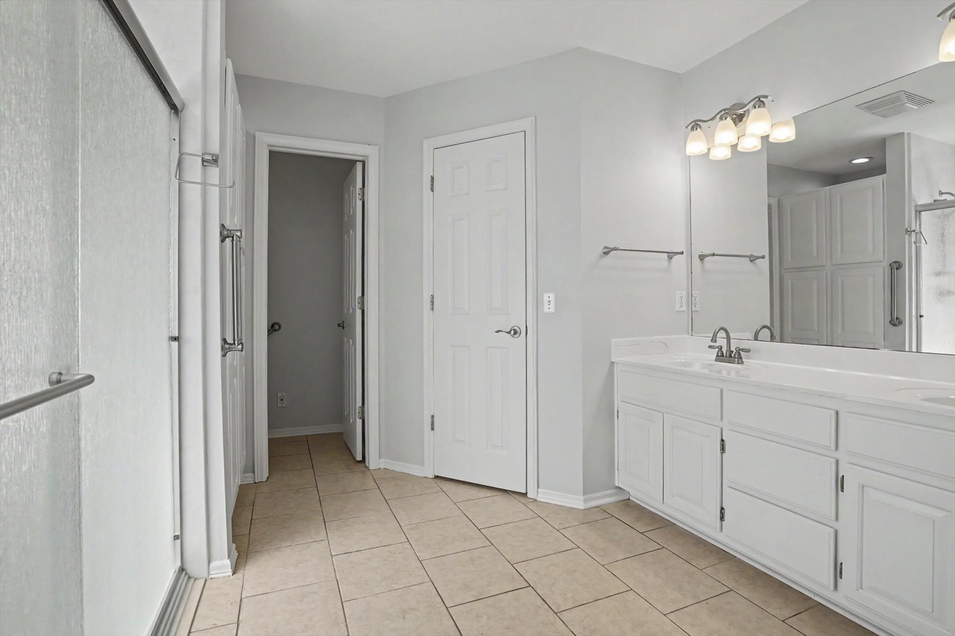 105 E Indianapolis Street E Property Photo 18