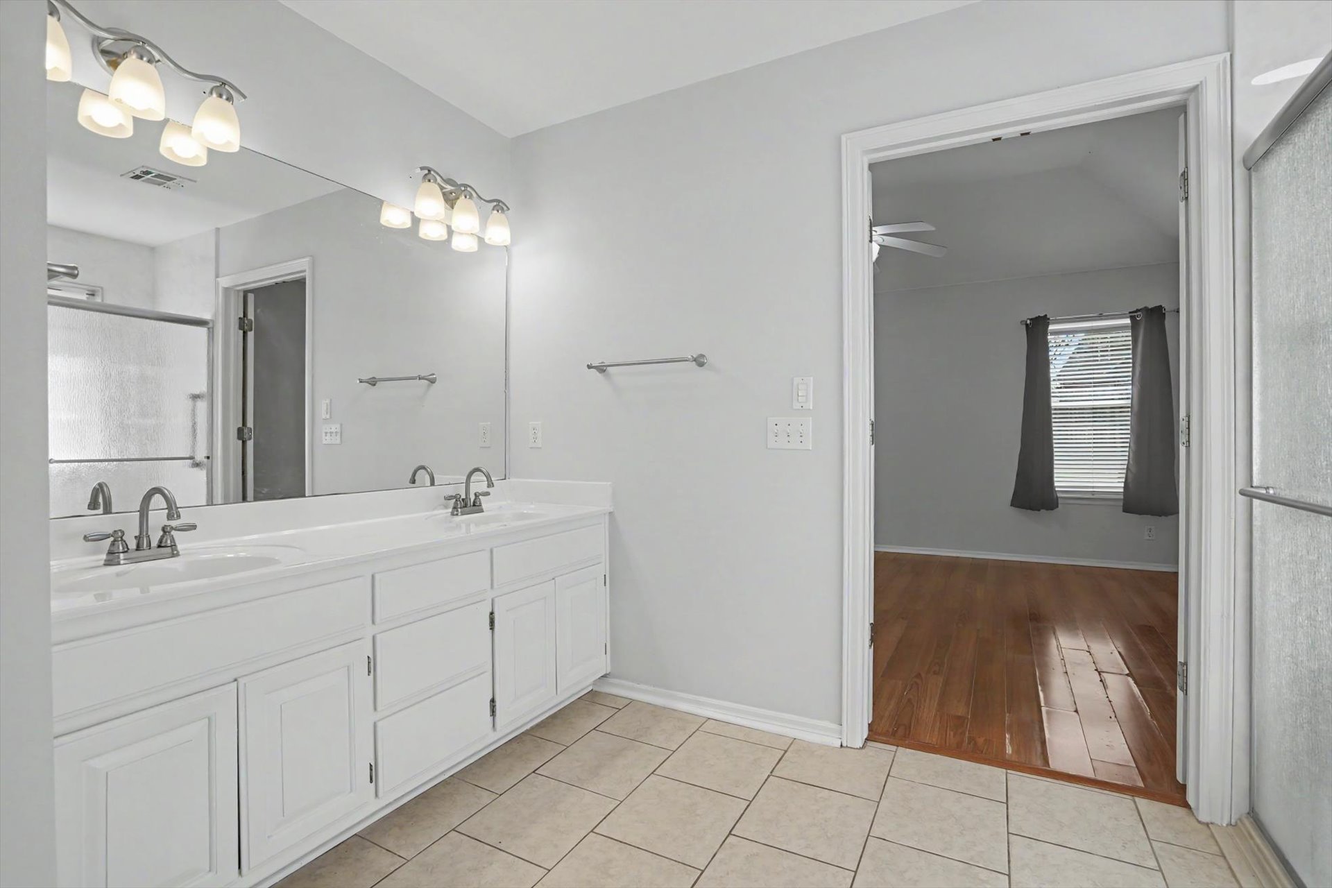 105 E Indianapolis Street E Property Photo 20