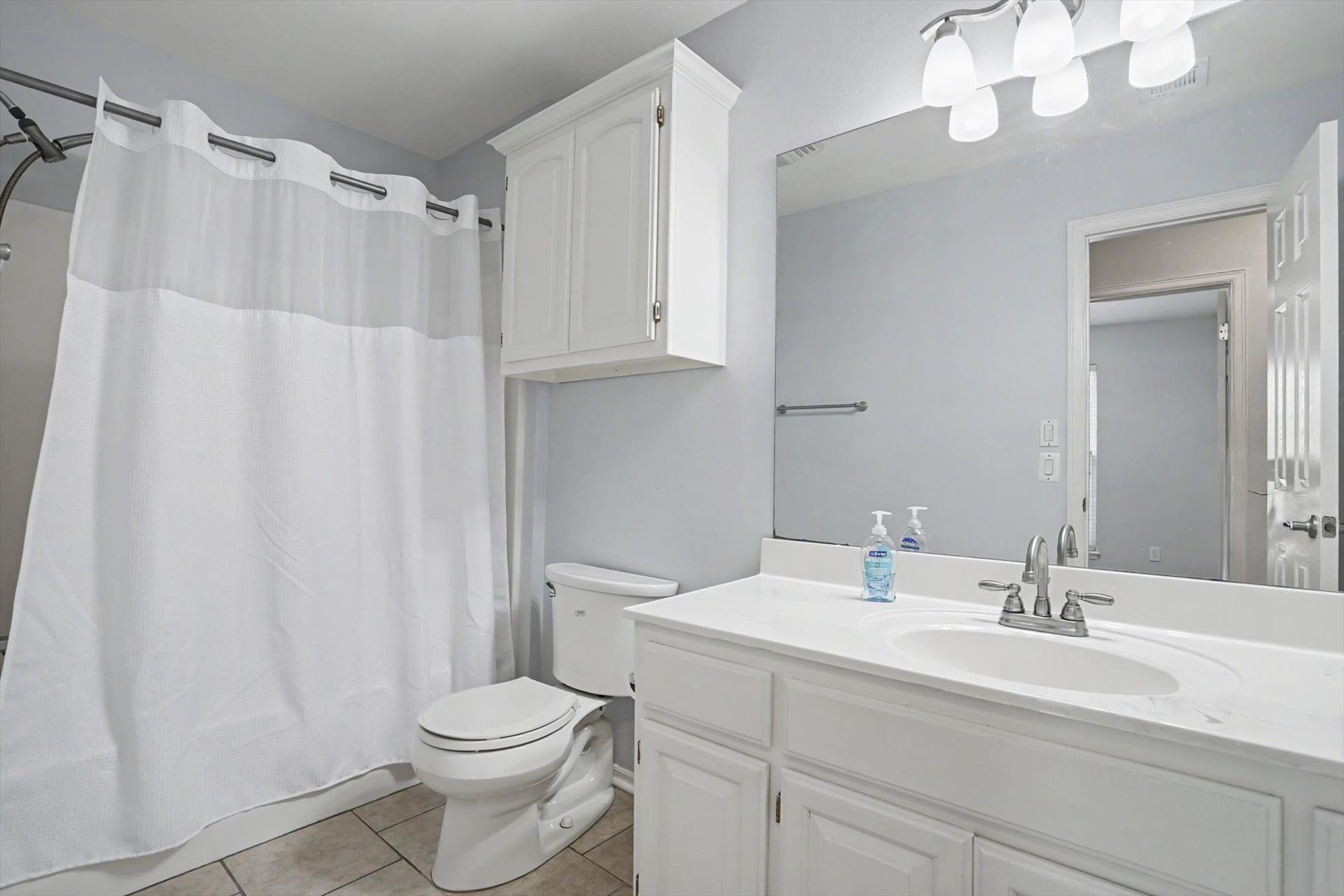 105 E Indianapolis Street E Property Photo 24