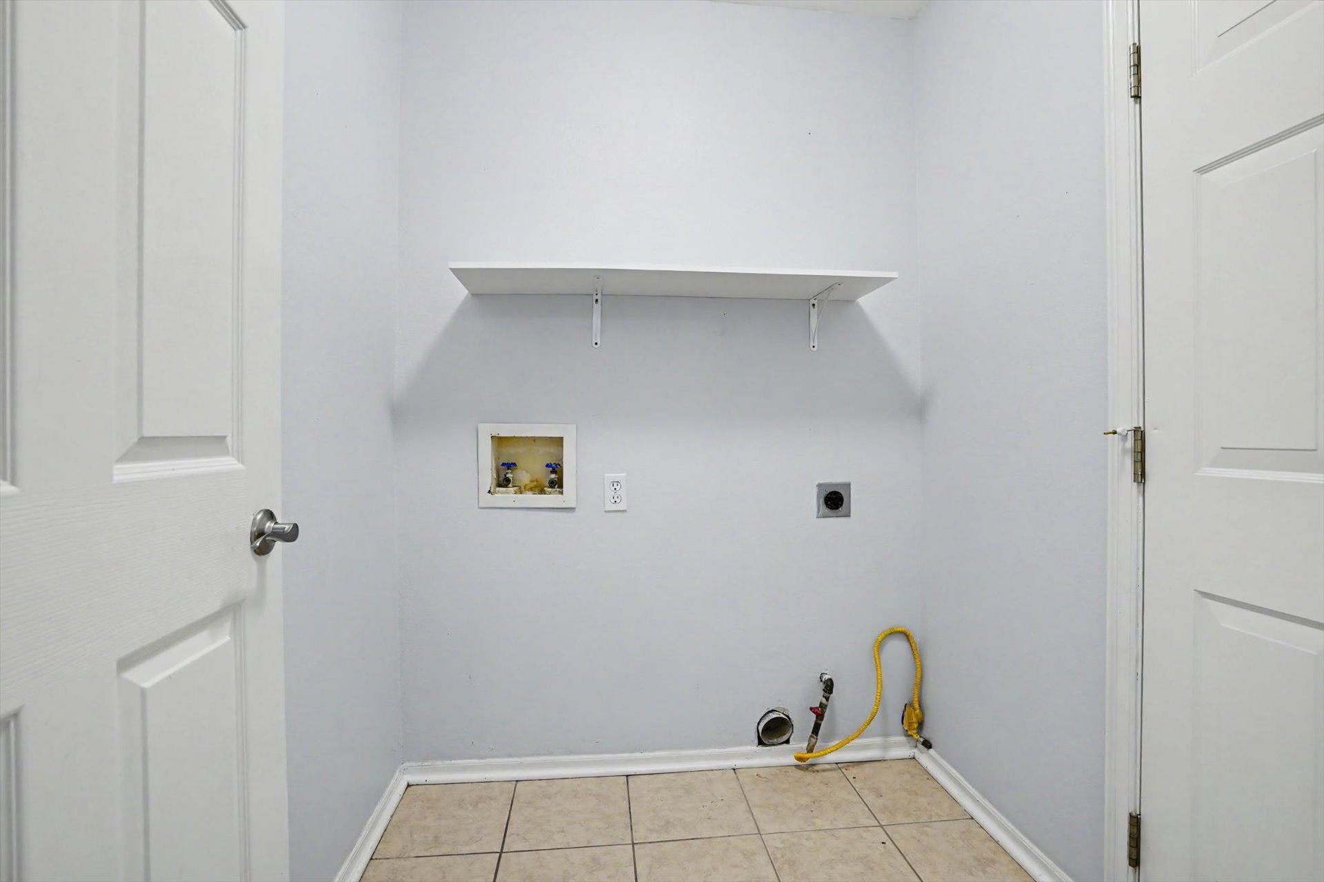 105 E Indianapolis Street E Property Photo 27