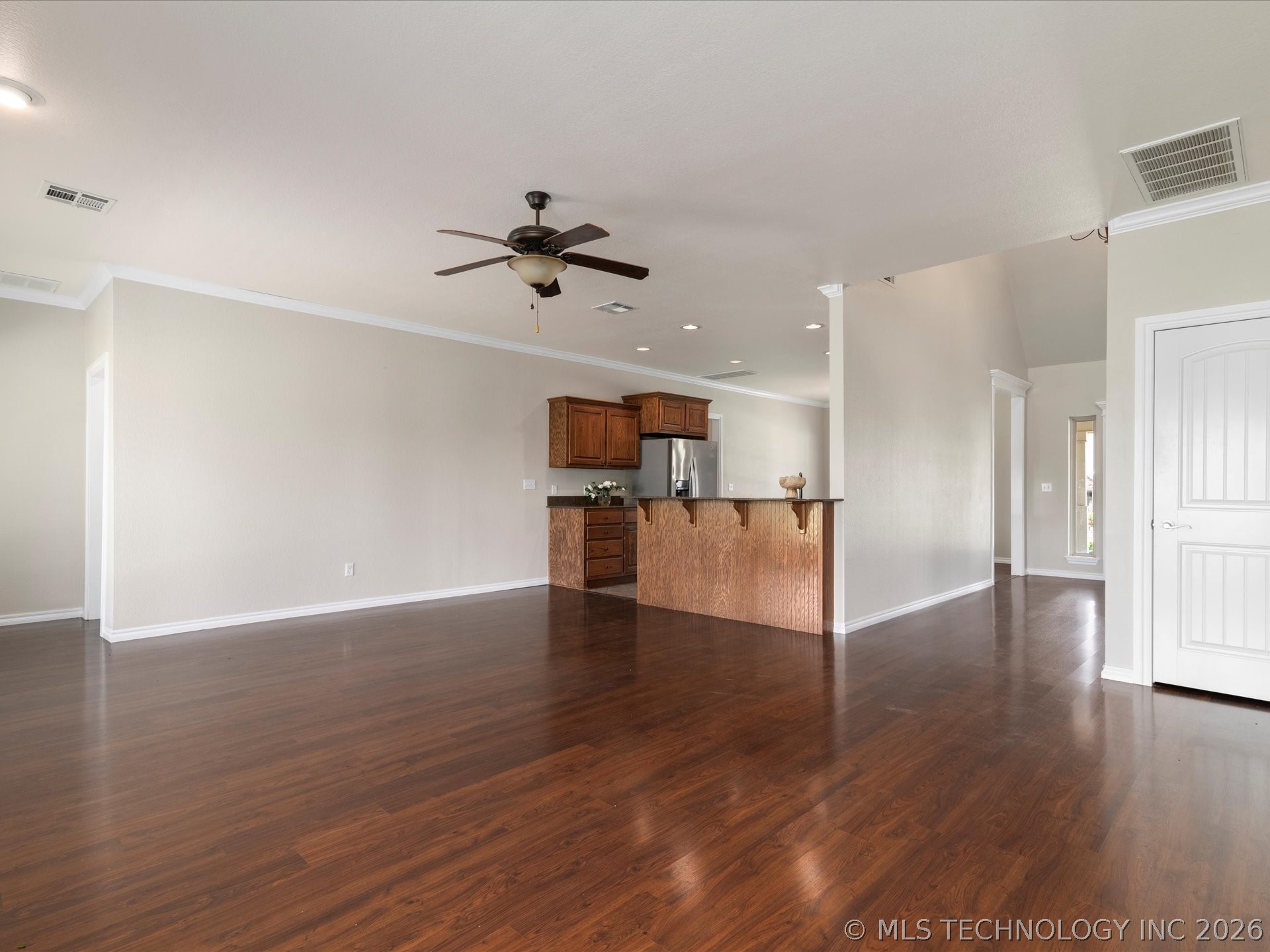 5817 Woodland Property Photo 9