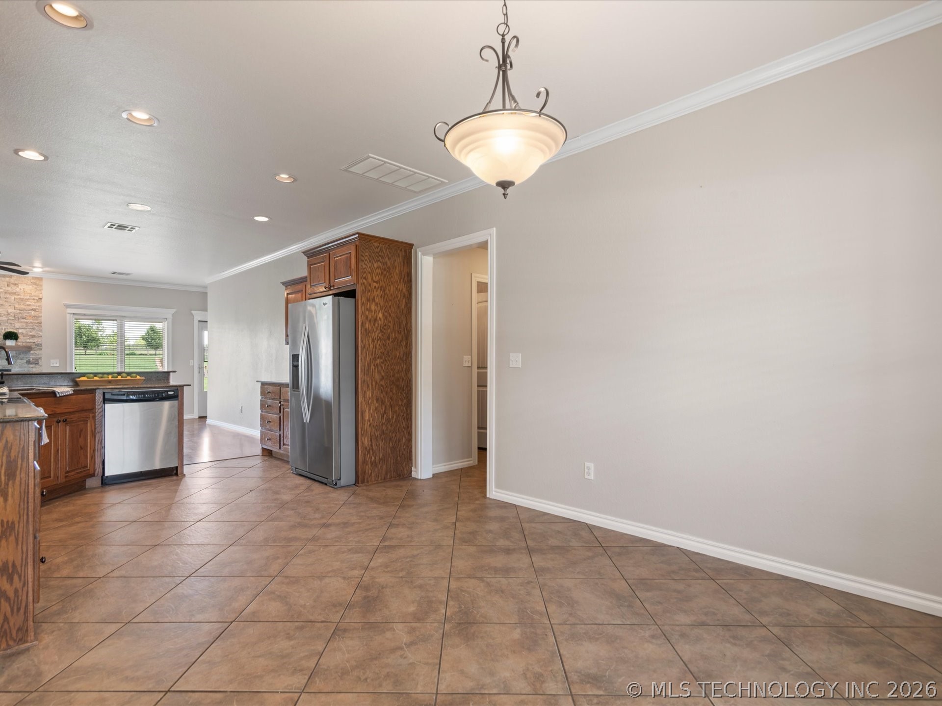 5817 Woodland Property Photo 14
