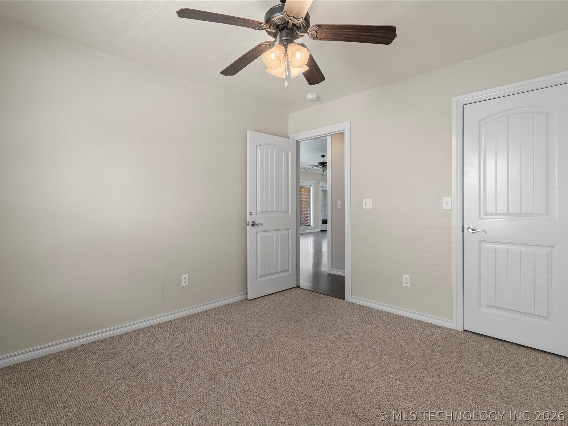 5817 Woodland Property Photo 29