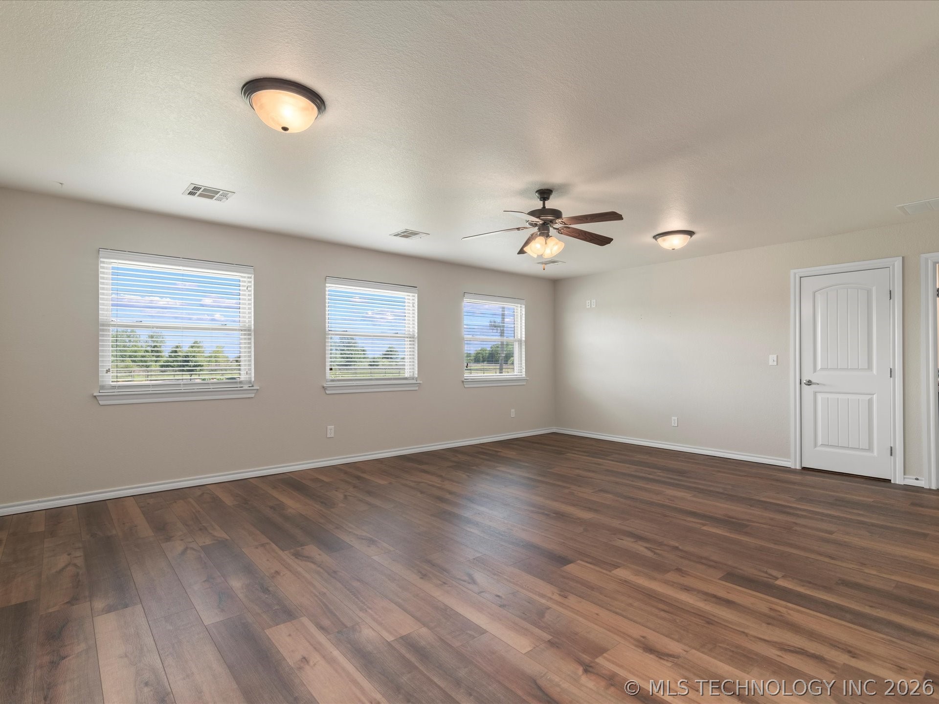 5817 Woodland Property Photo 31