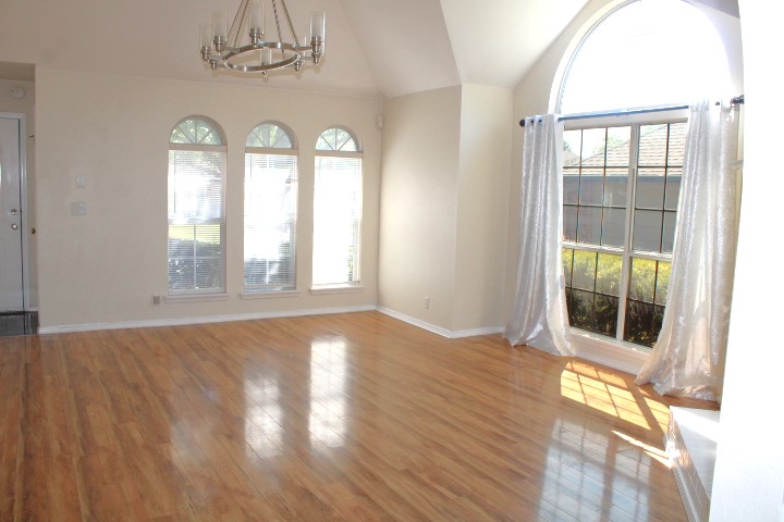 7434 S 95th East Avenue Property Photo 8