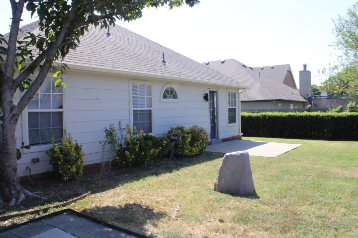 7434 S 95th East Avenue Property Photo 28