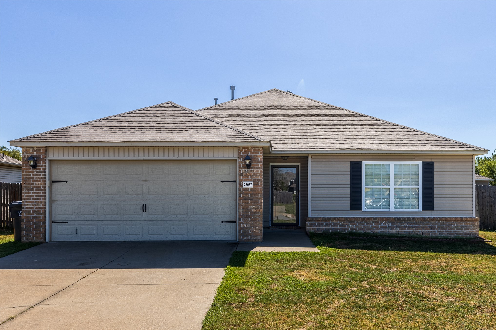 25057 S Roselake Drive Property Photo 2