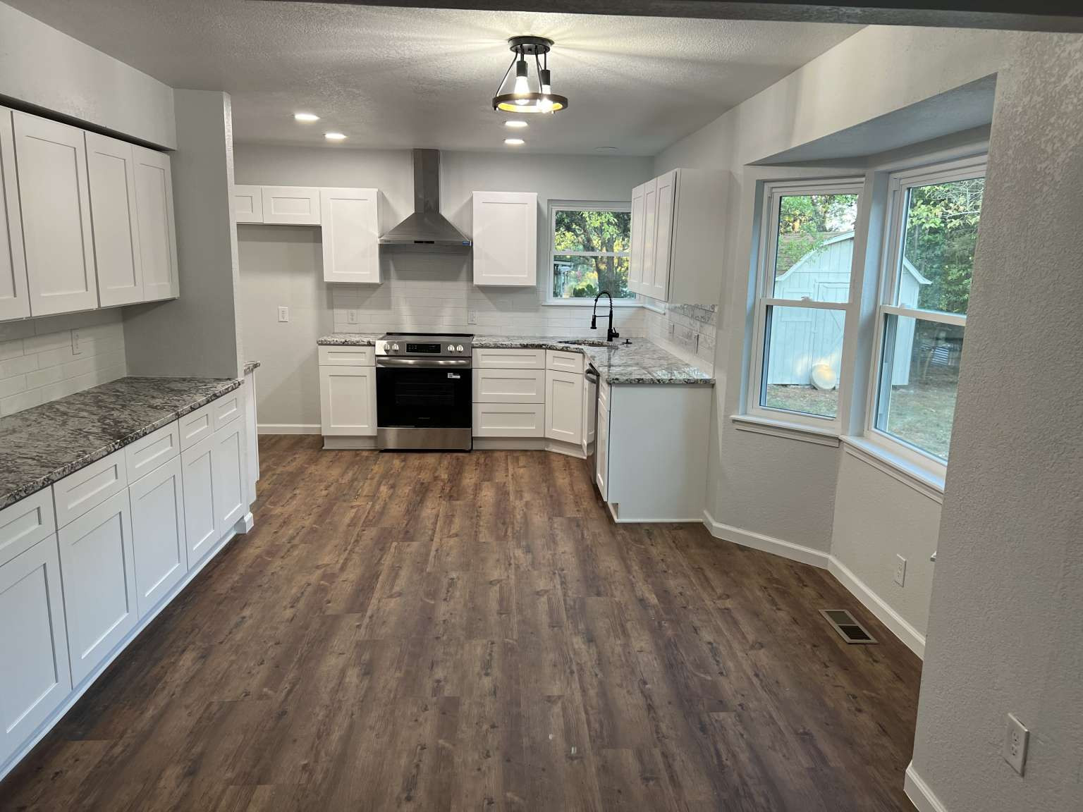 11509 W 64th Street Property Photo 6