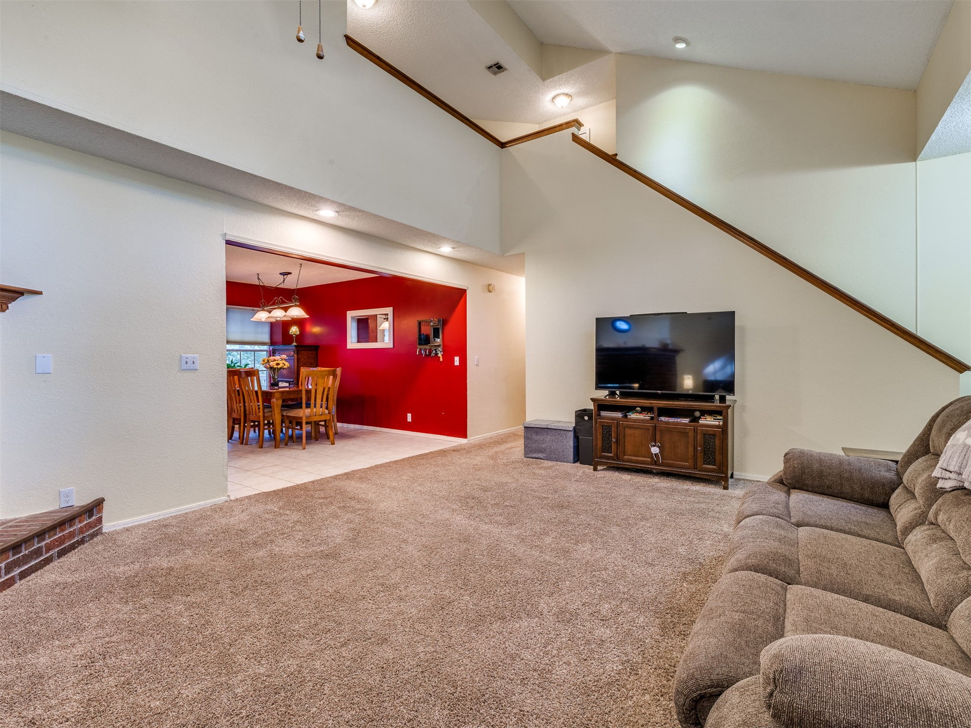 1202 W Los Angeles Circle Property Photo 6