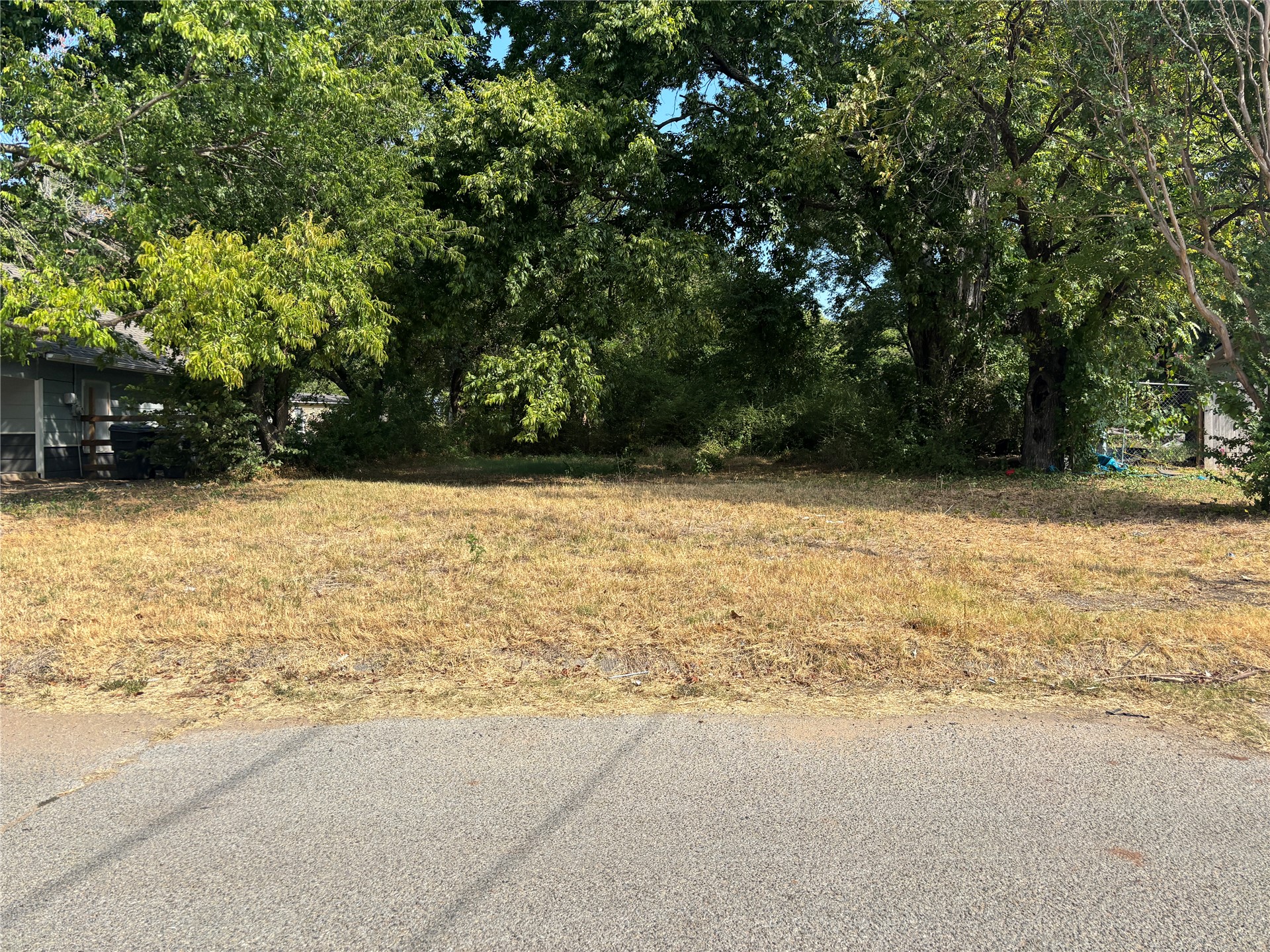 715 Ne 8th Avenue Property Photo 1