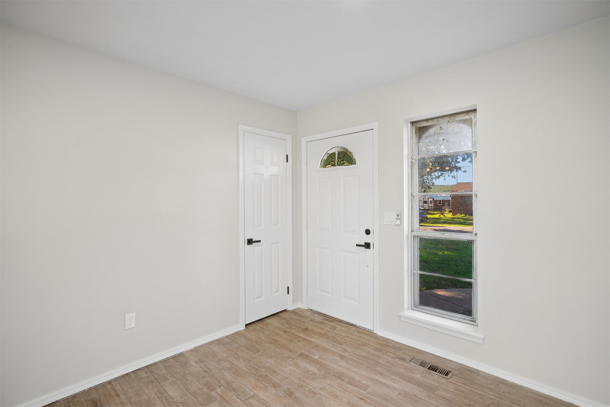 14515 Mockingbird Lane Property Photo 4