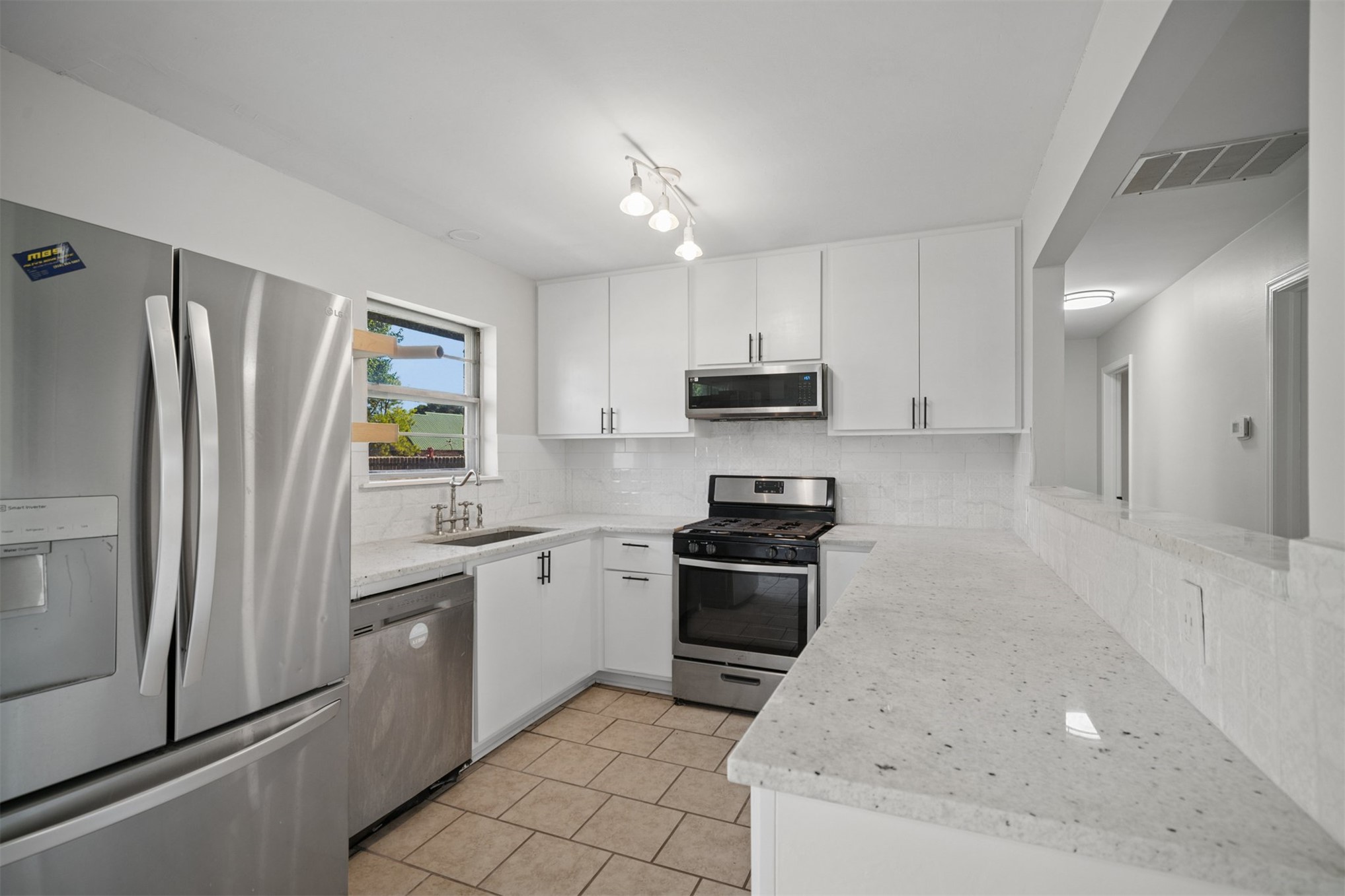 14515 Mockingbird Lane Property Photo 10