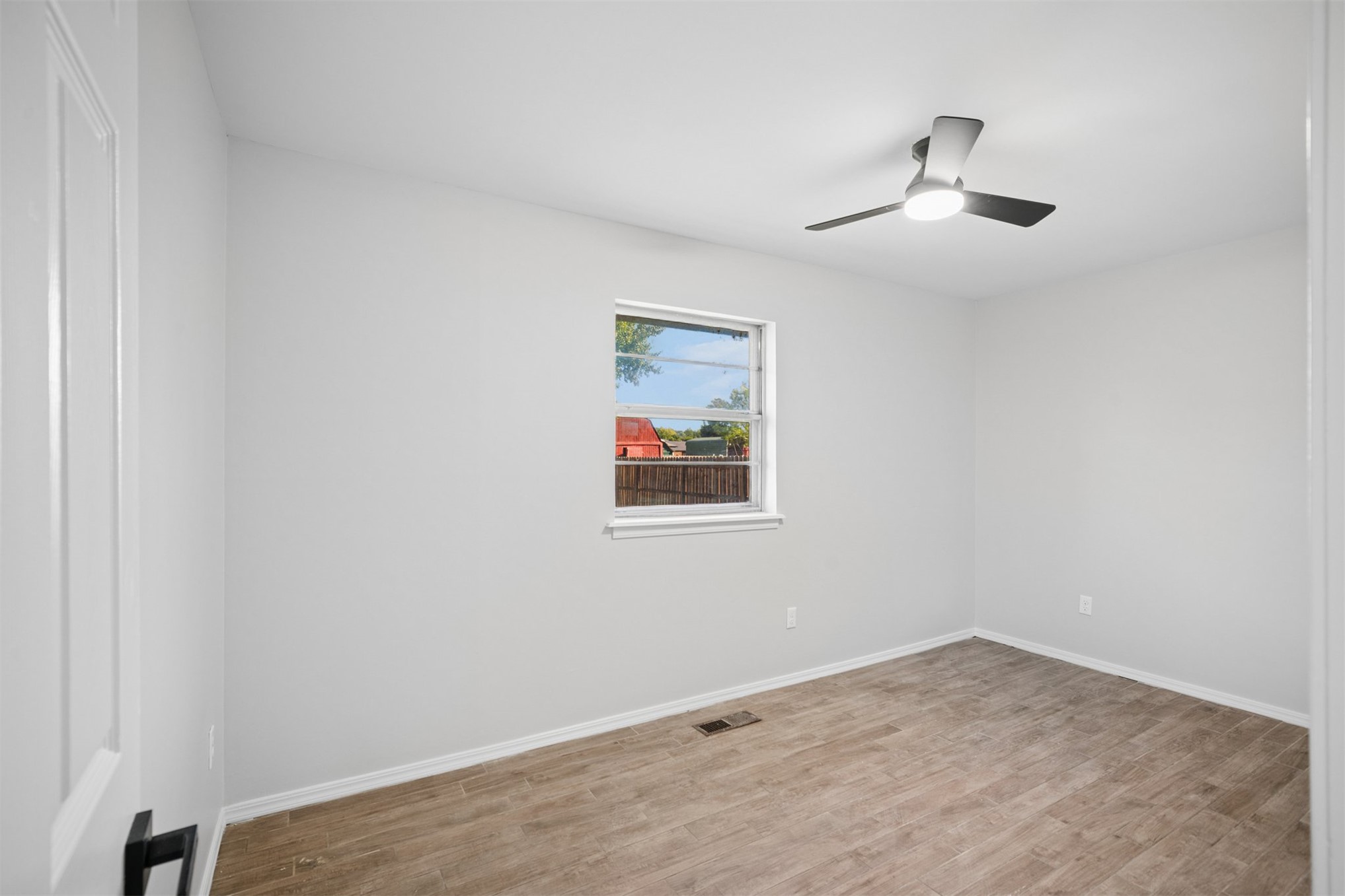 14515 Mockingbird Lane Property Photo 18