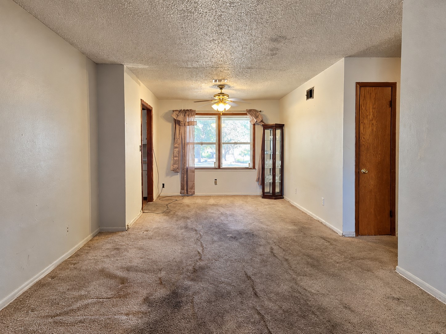 1371 E 51st Street N Property Photo 2