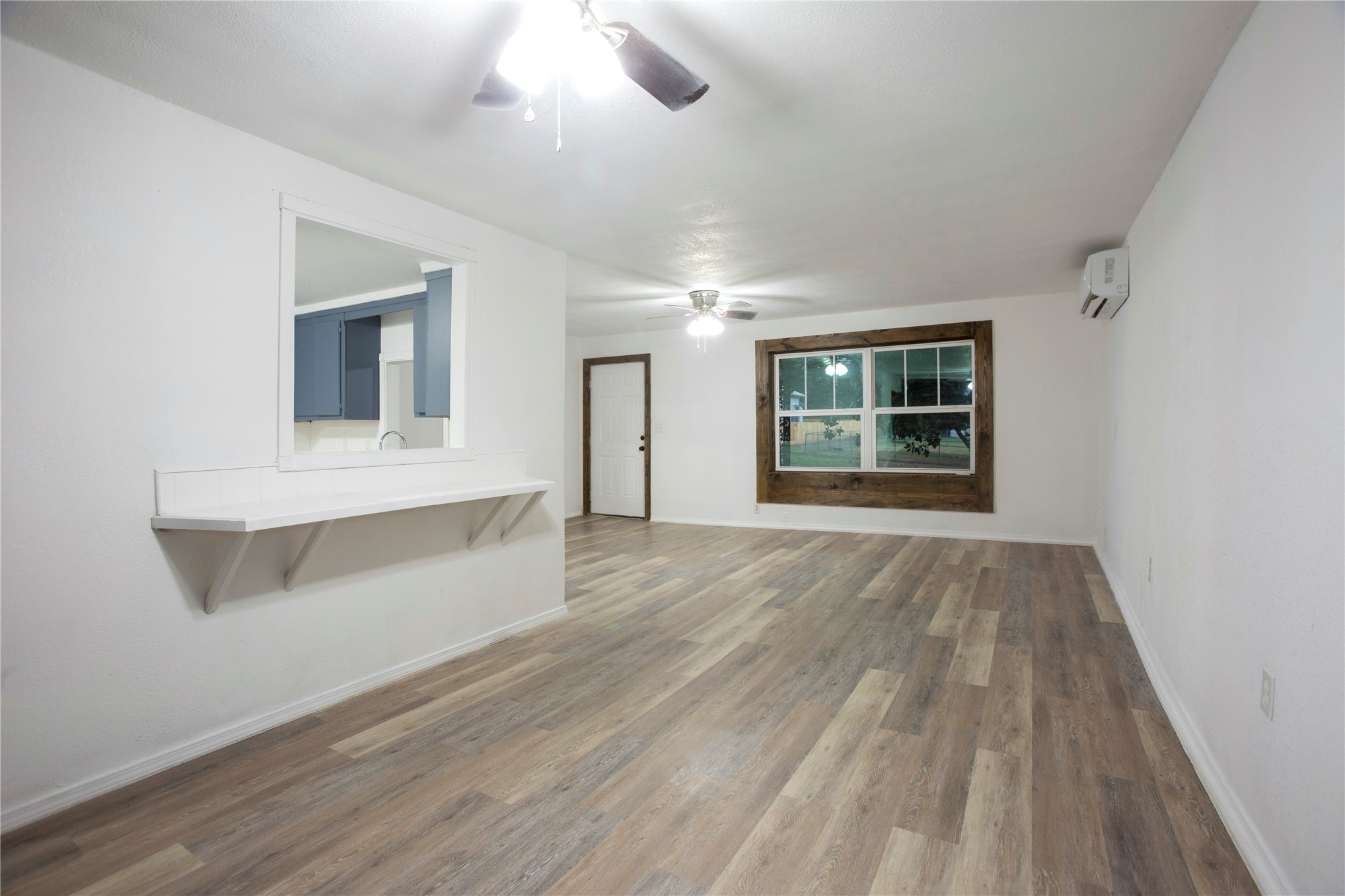 202 S Central Street Property Photo 5
