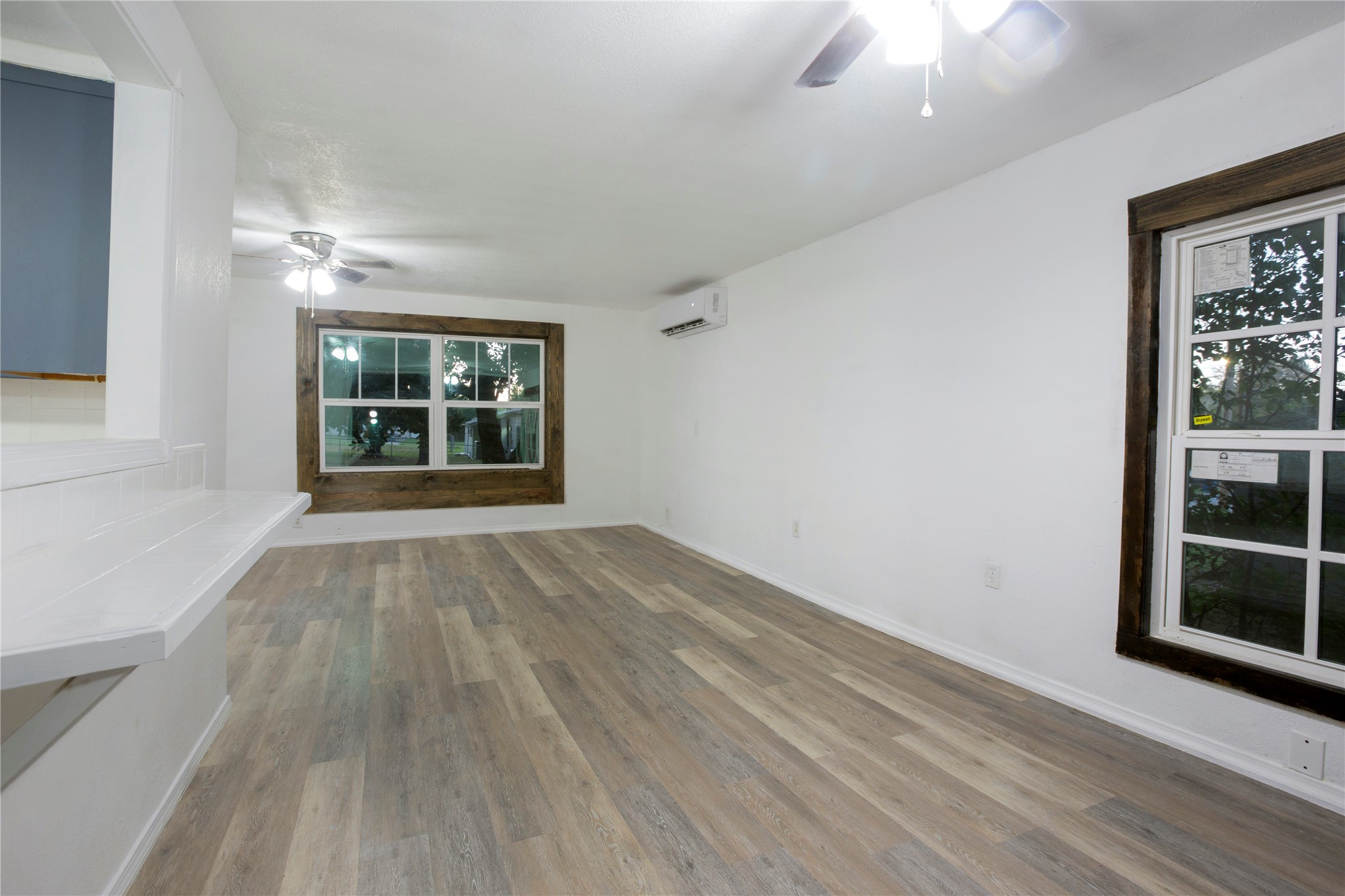 202 S Central Street Property Photo 6