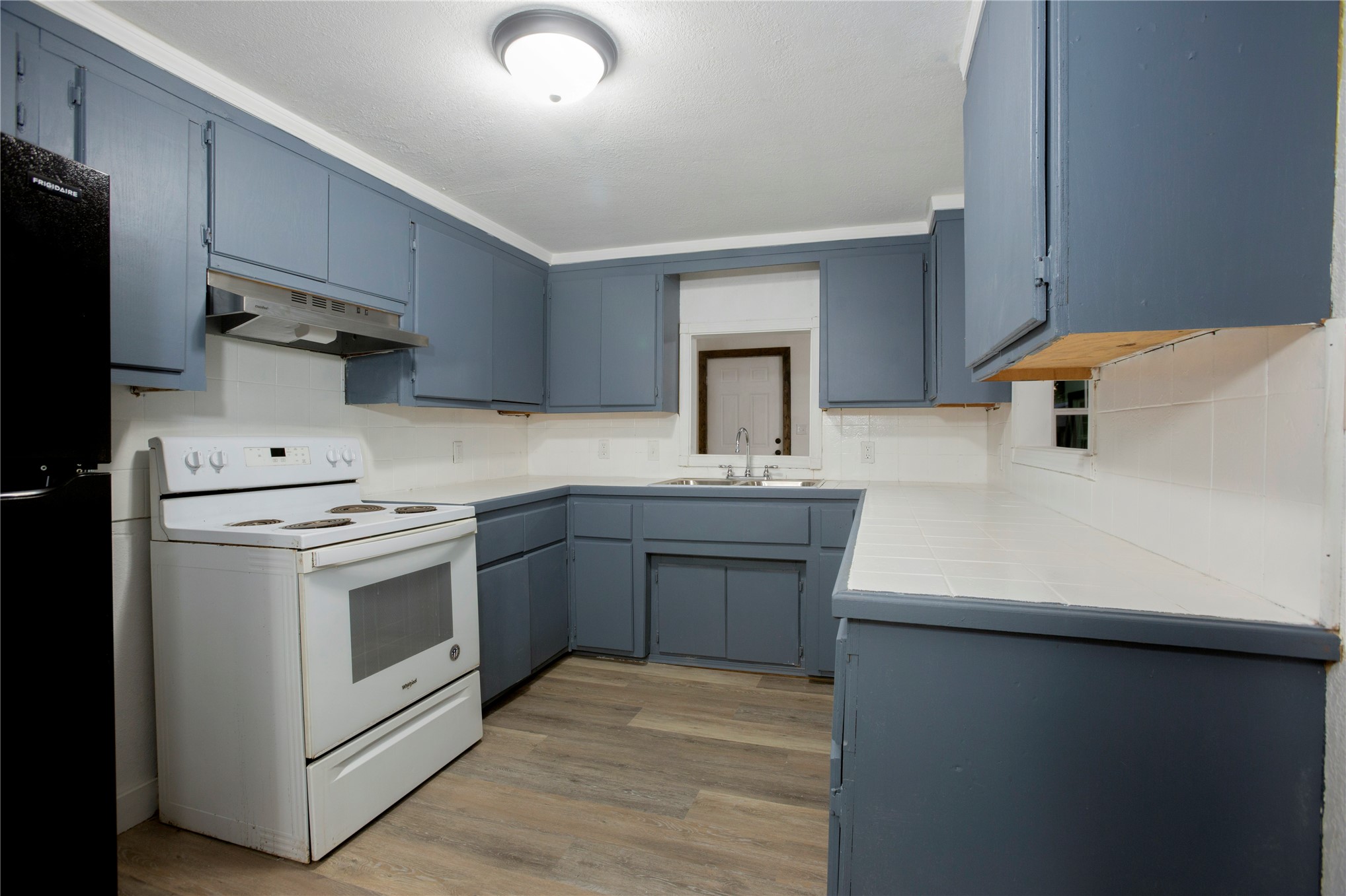 202 S Central Street Property Photo 8