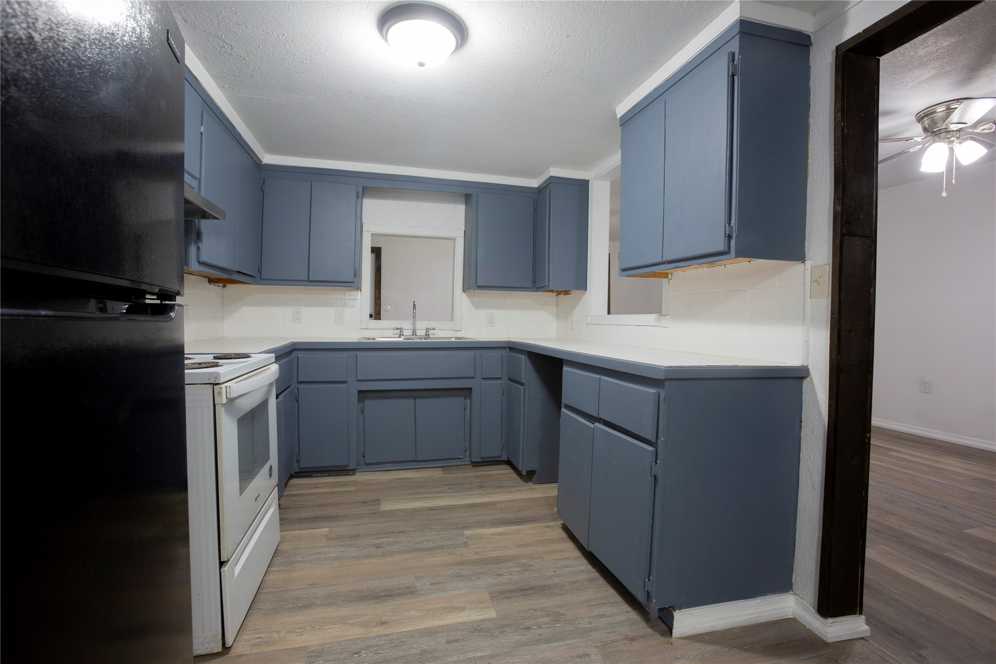 202 S Central Street Property Photo 9