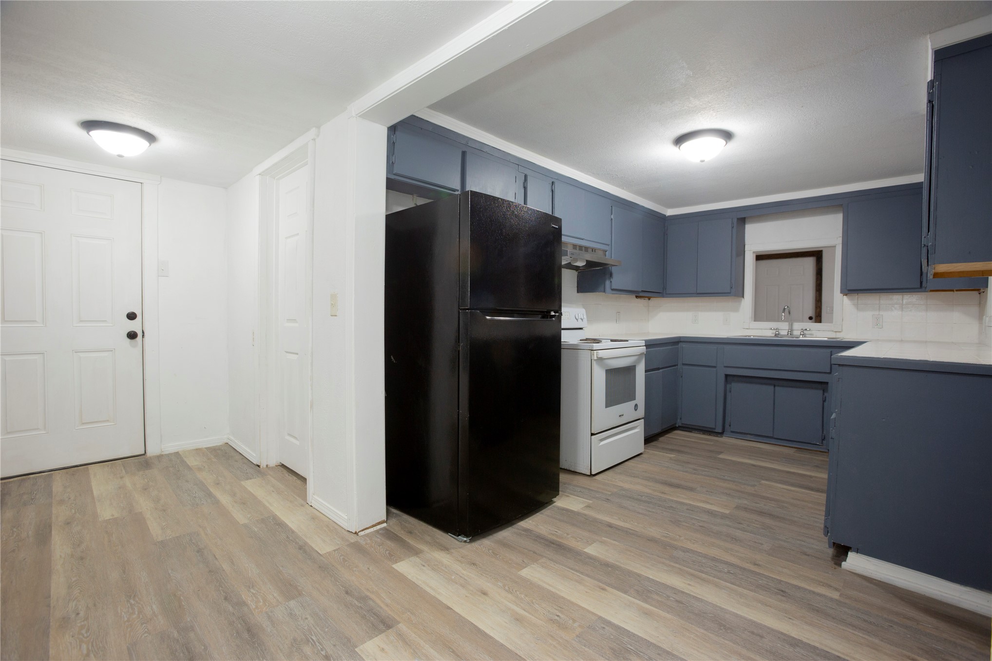 202 S Central Street Property Photo 10