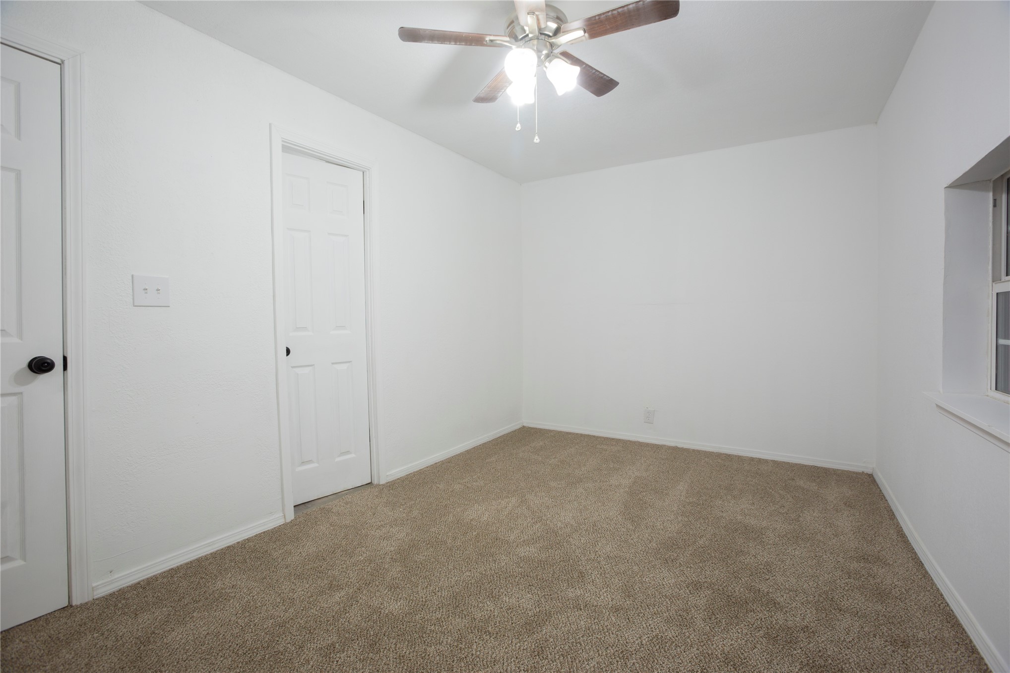 202 S Central Street Property Photo 18
