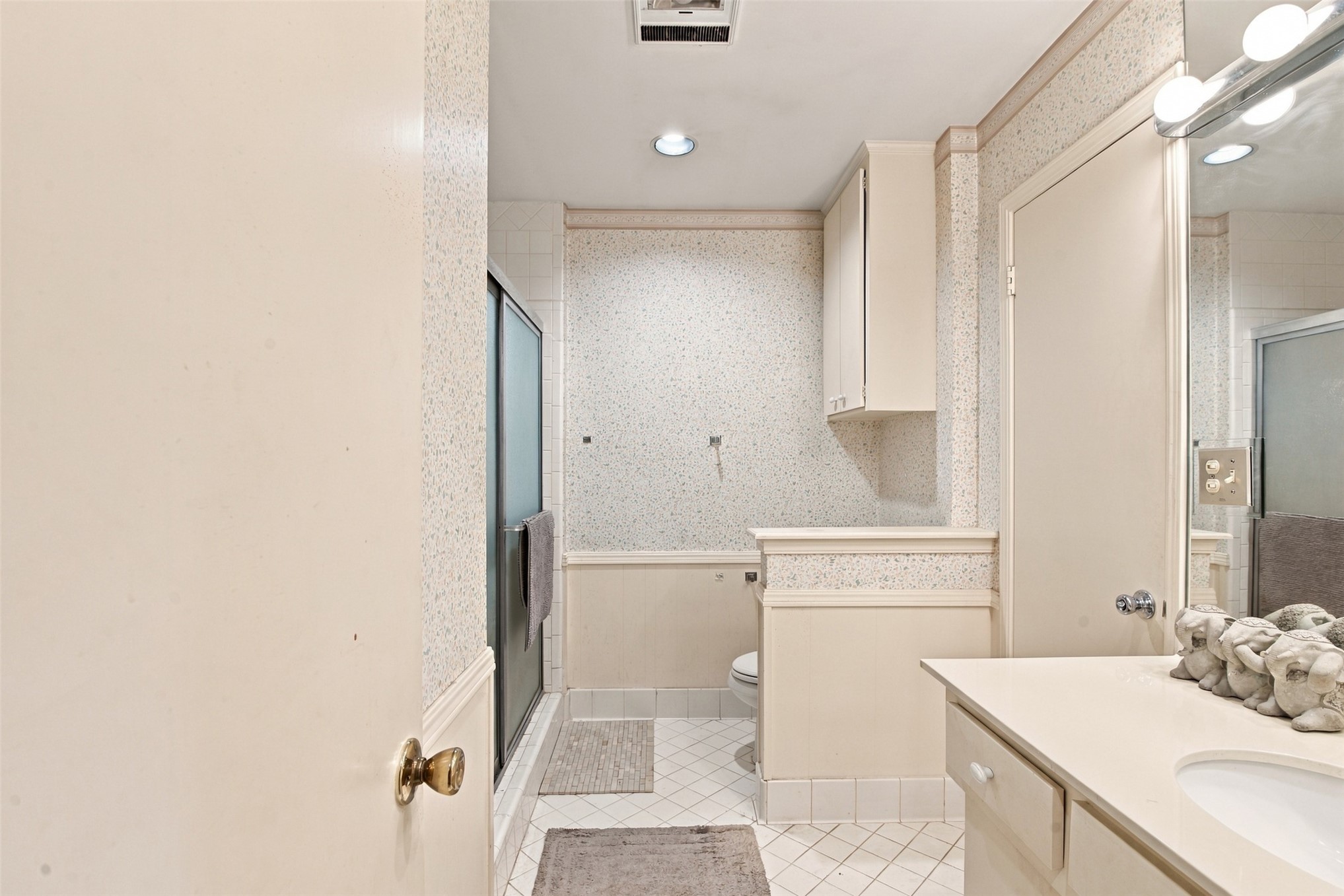 5748 E 47th Place Property Photo 29