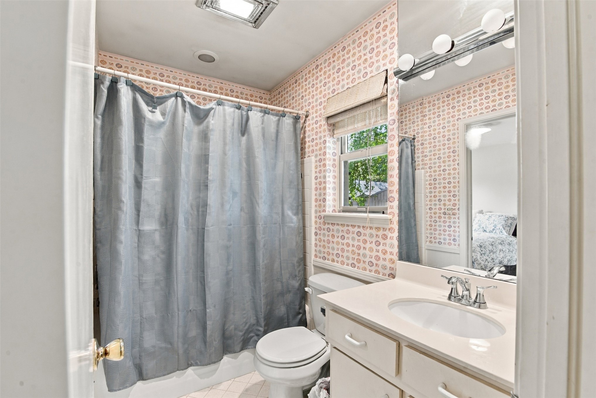 5748 E 47th Place Property Photo 41