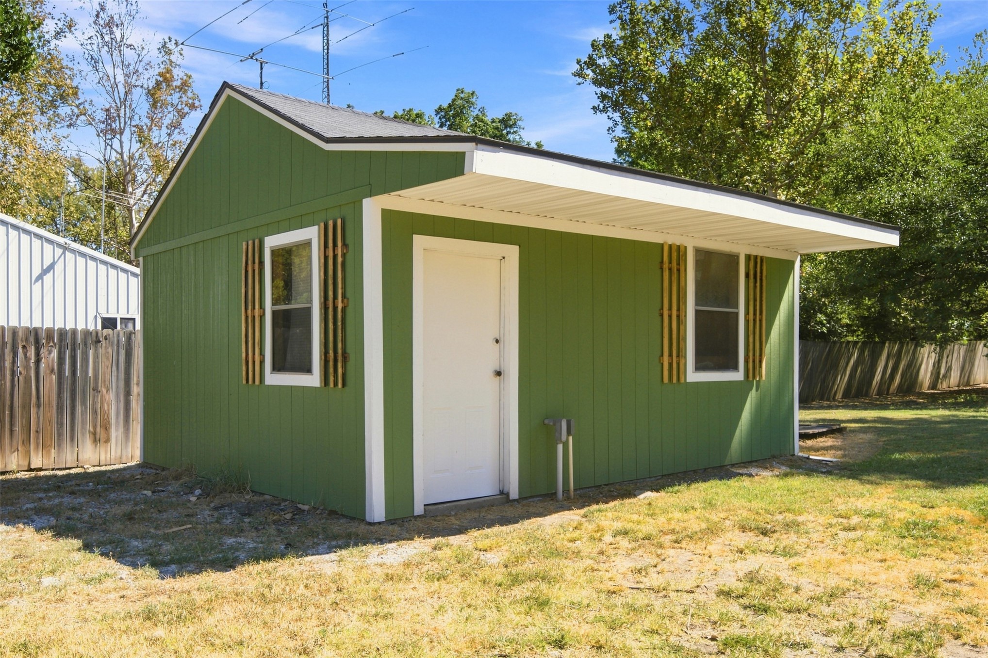 296 S Pine Street Property Photo 5