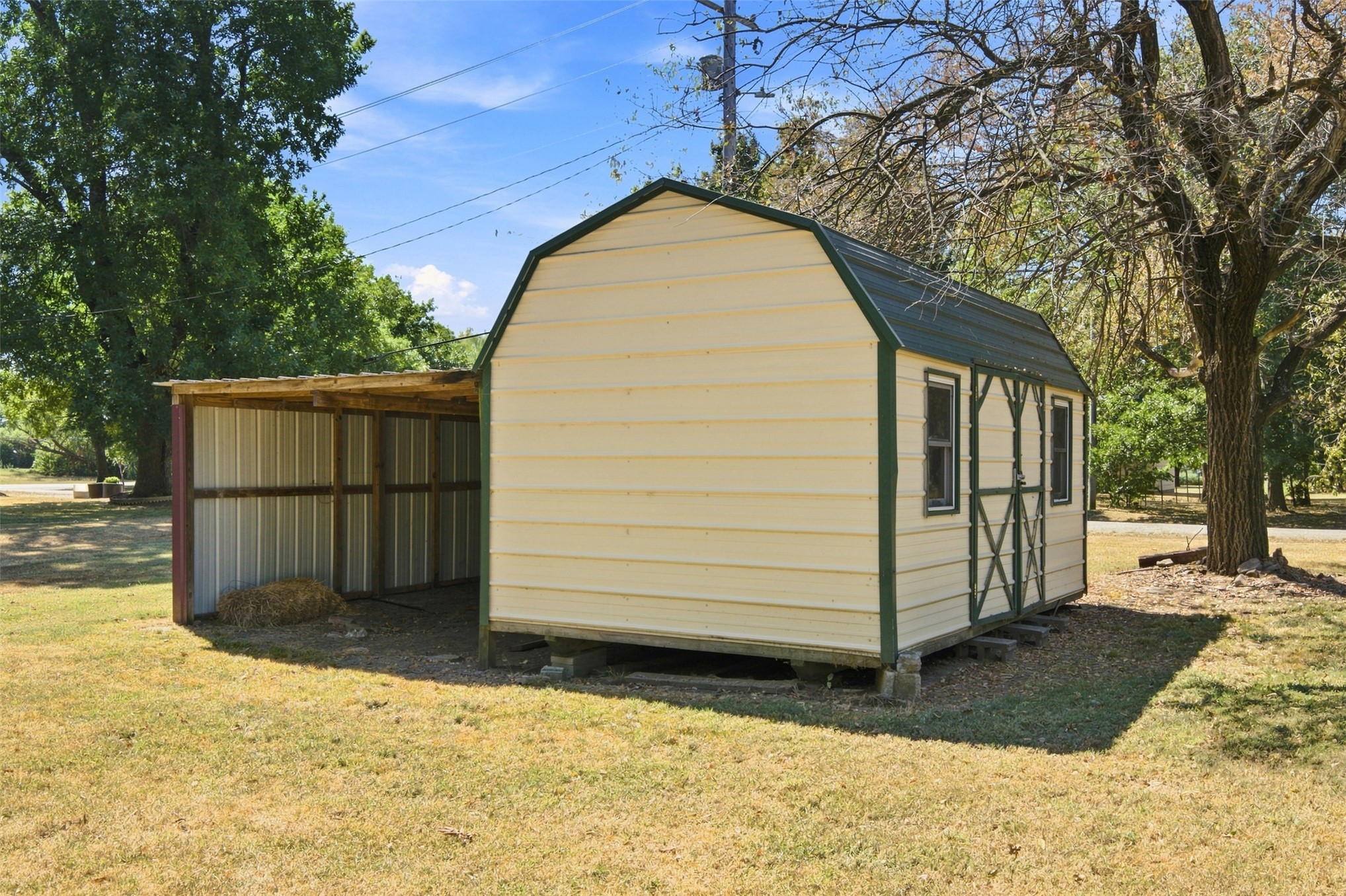 296 S Pine Street Property Photo 6