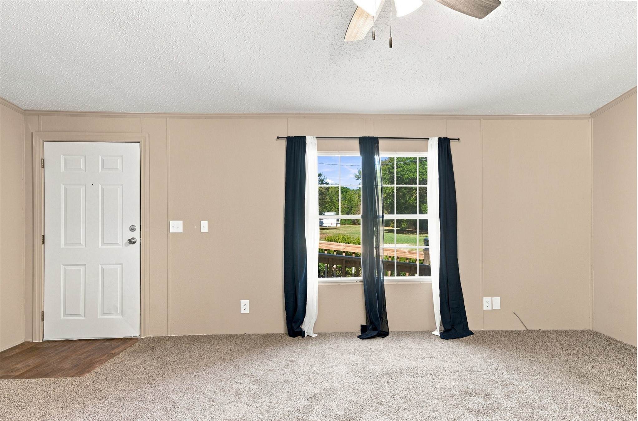 296 S Pine Street Property Photo 8