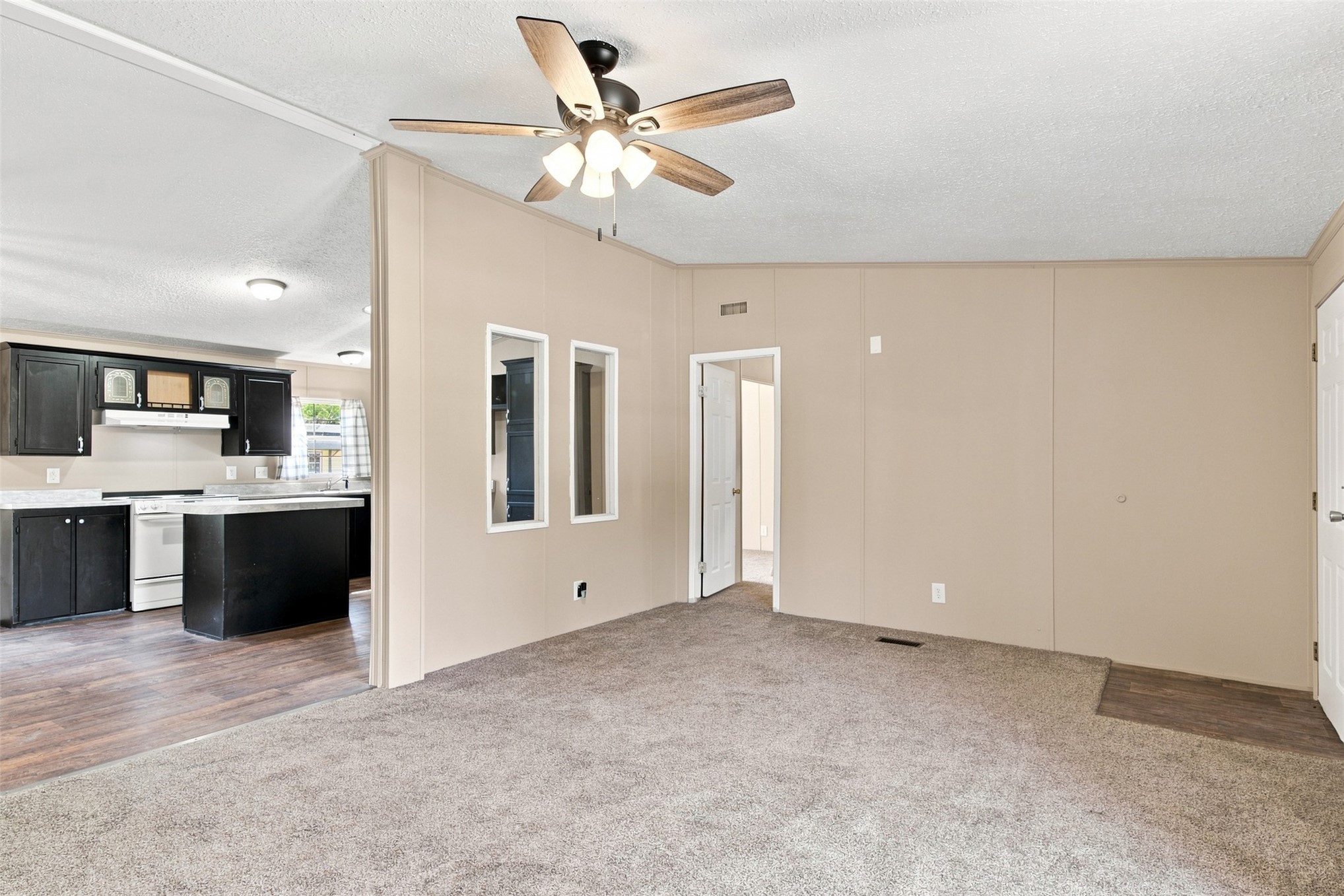 296 S Pine Street Property Photo 11