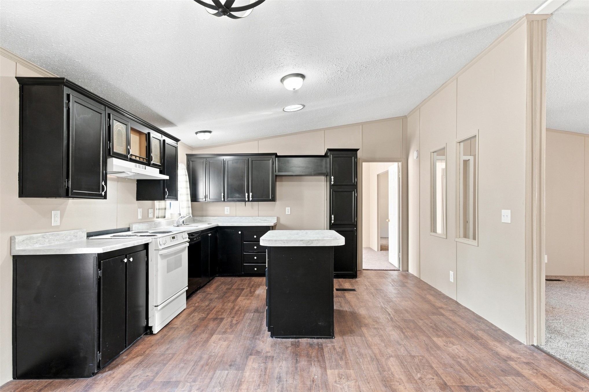 296 S Pine Street Property Photo 14