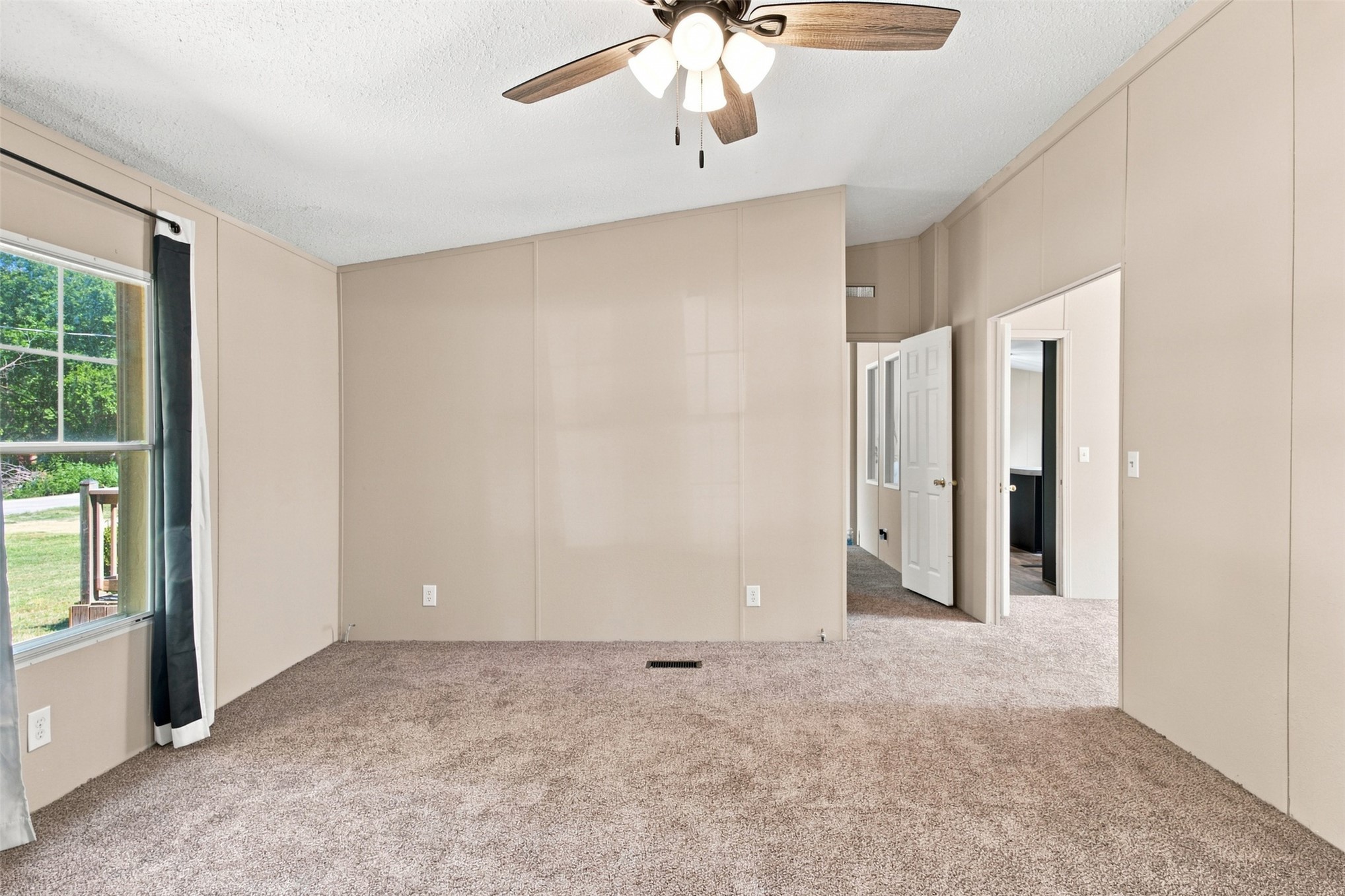 296 S Pine Street Property Photo 24