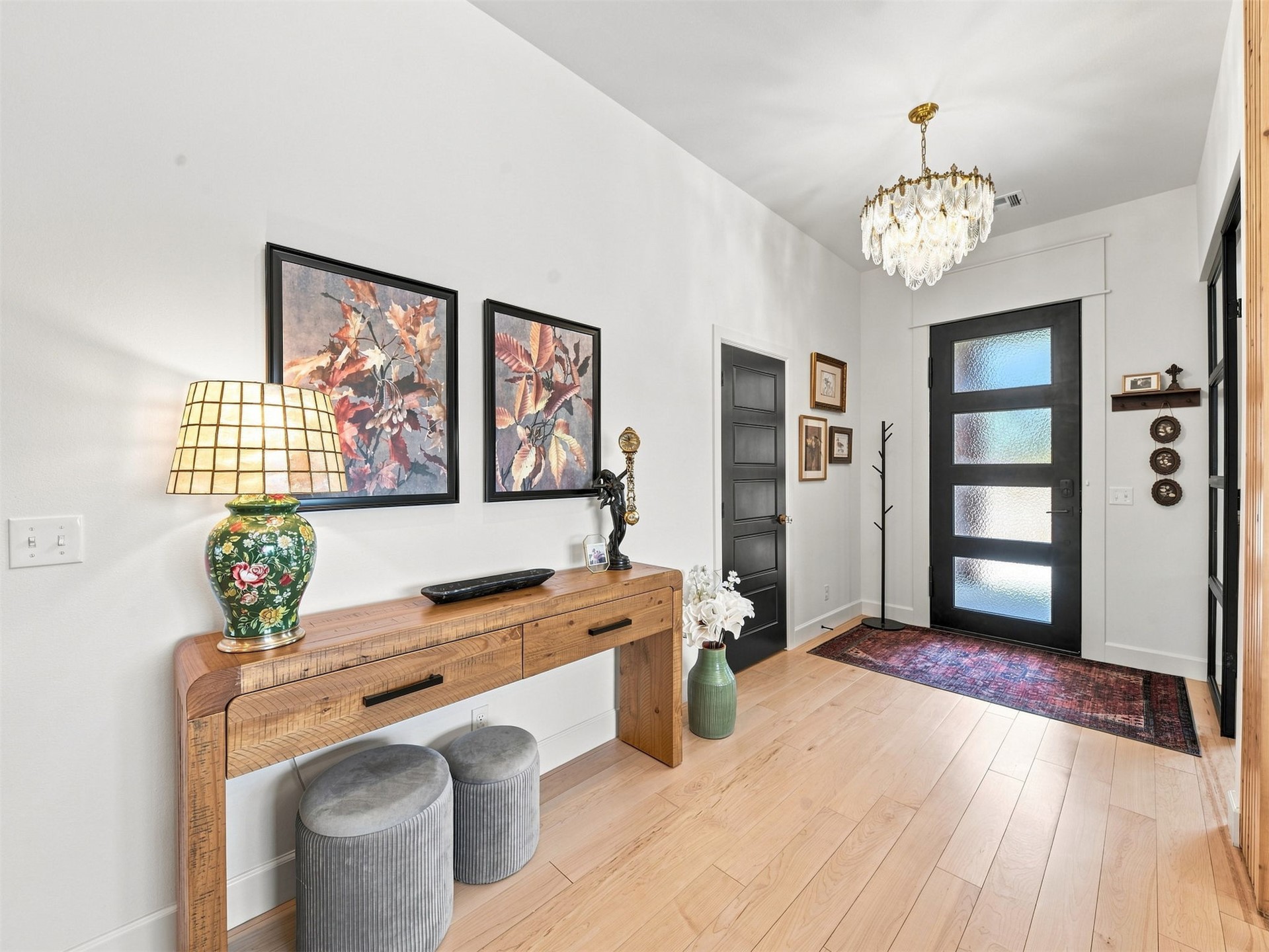 166 N Phillips Street Property Photo 4