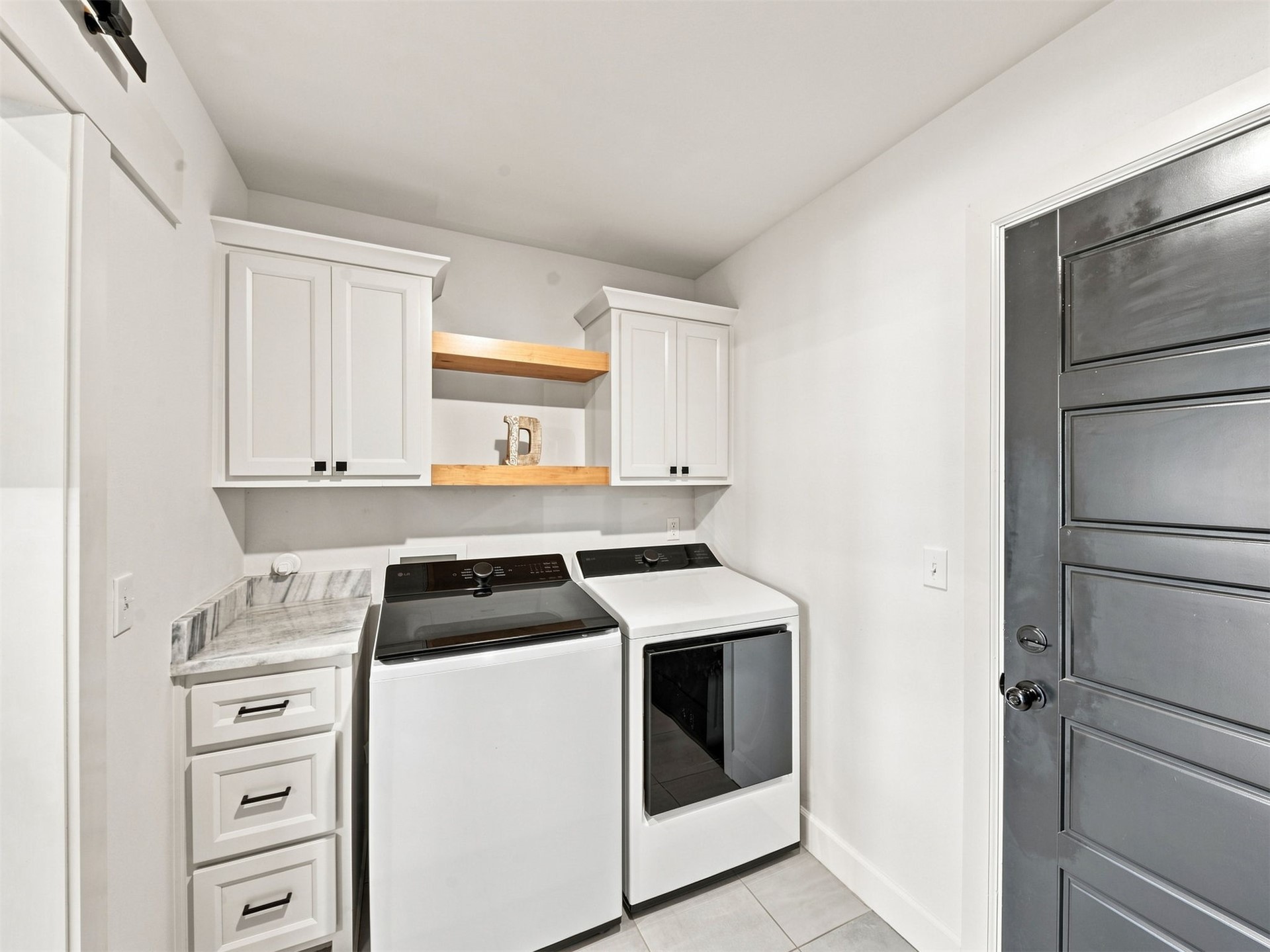 166 N Phillips Street Property Photo 16
